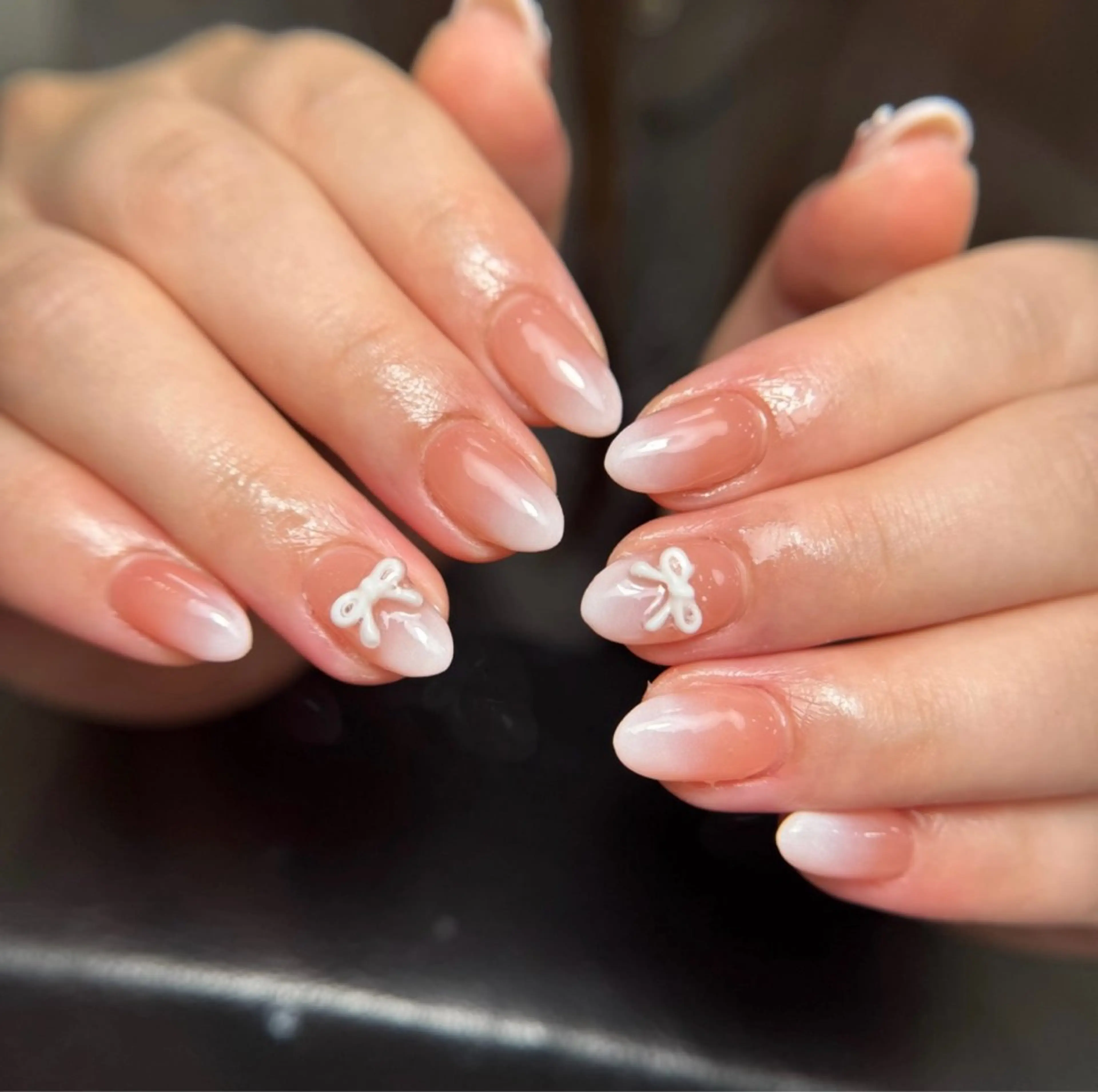 ネイル アートネイル 成人式 ジェルネイル ニュアンスネイル ネイルチップ Kora Nailのネイルデザイン