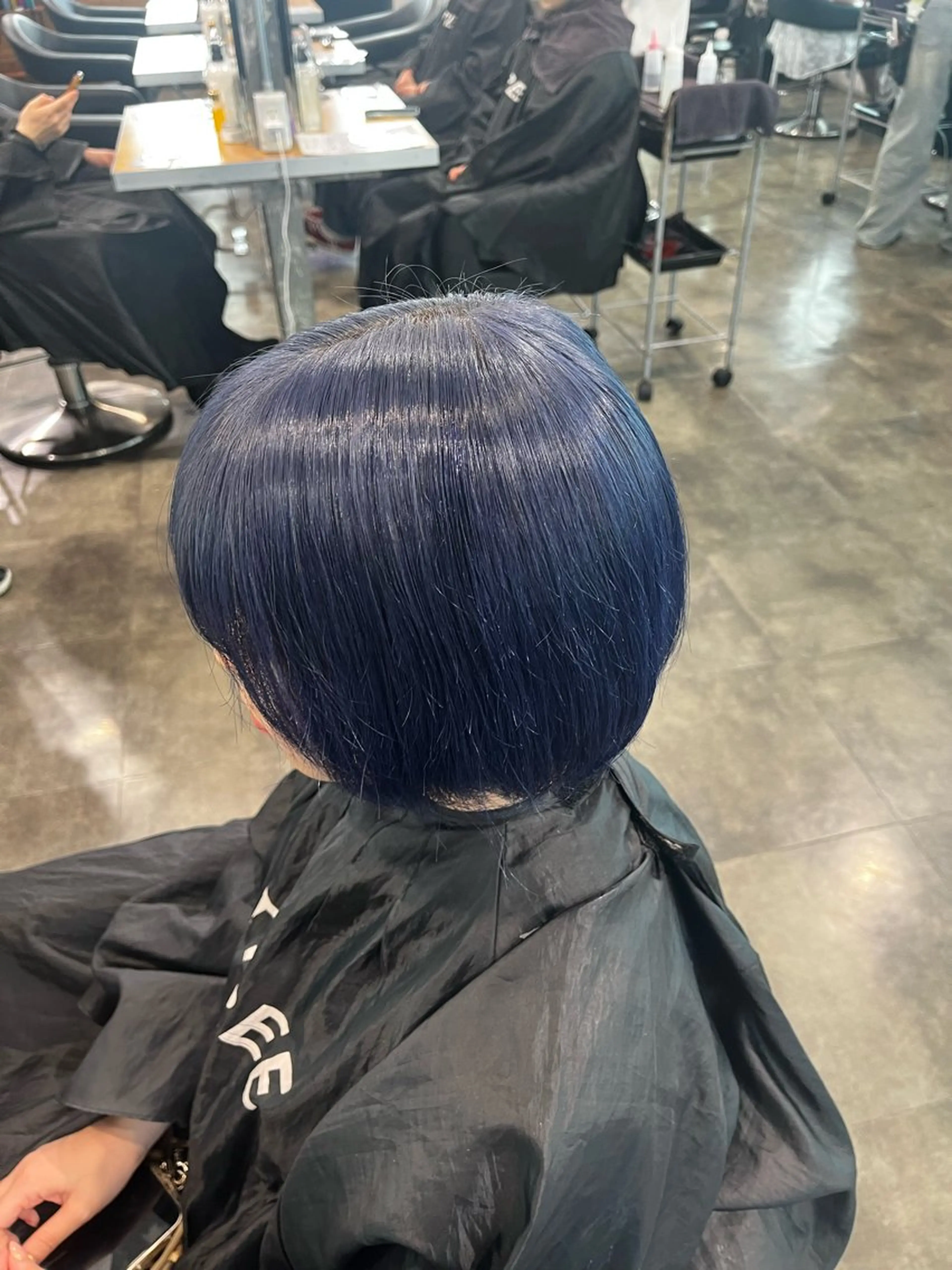 カラー ヘアカラー トリートメント ハイトーンカラー 🦄レイヤーカットのヘアスタイル