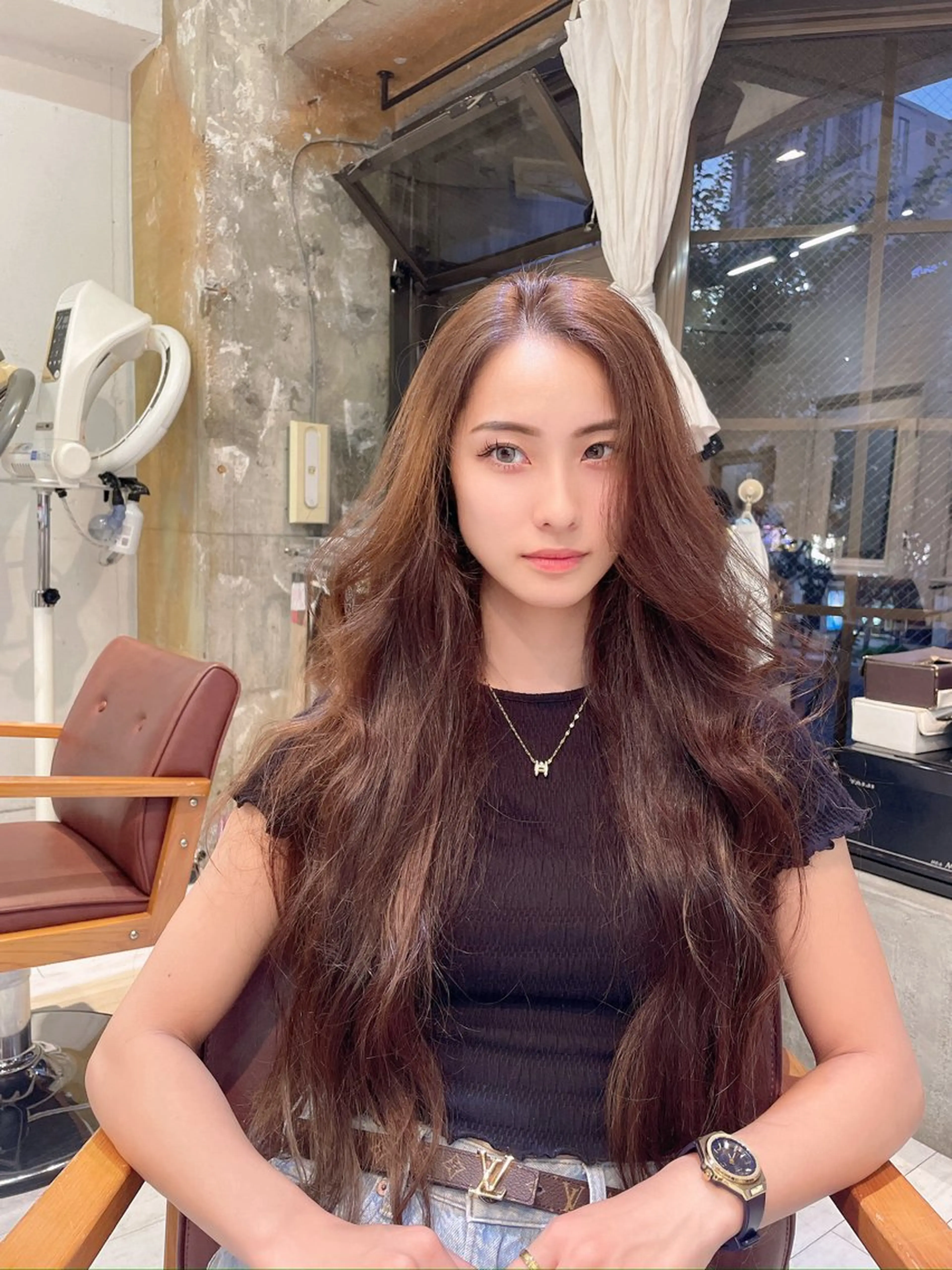 ロング カラー ベージュカラー レイヤーカット ロング カット ヘアカラー liko by maris宮武湧斗のヘアスタイル
