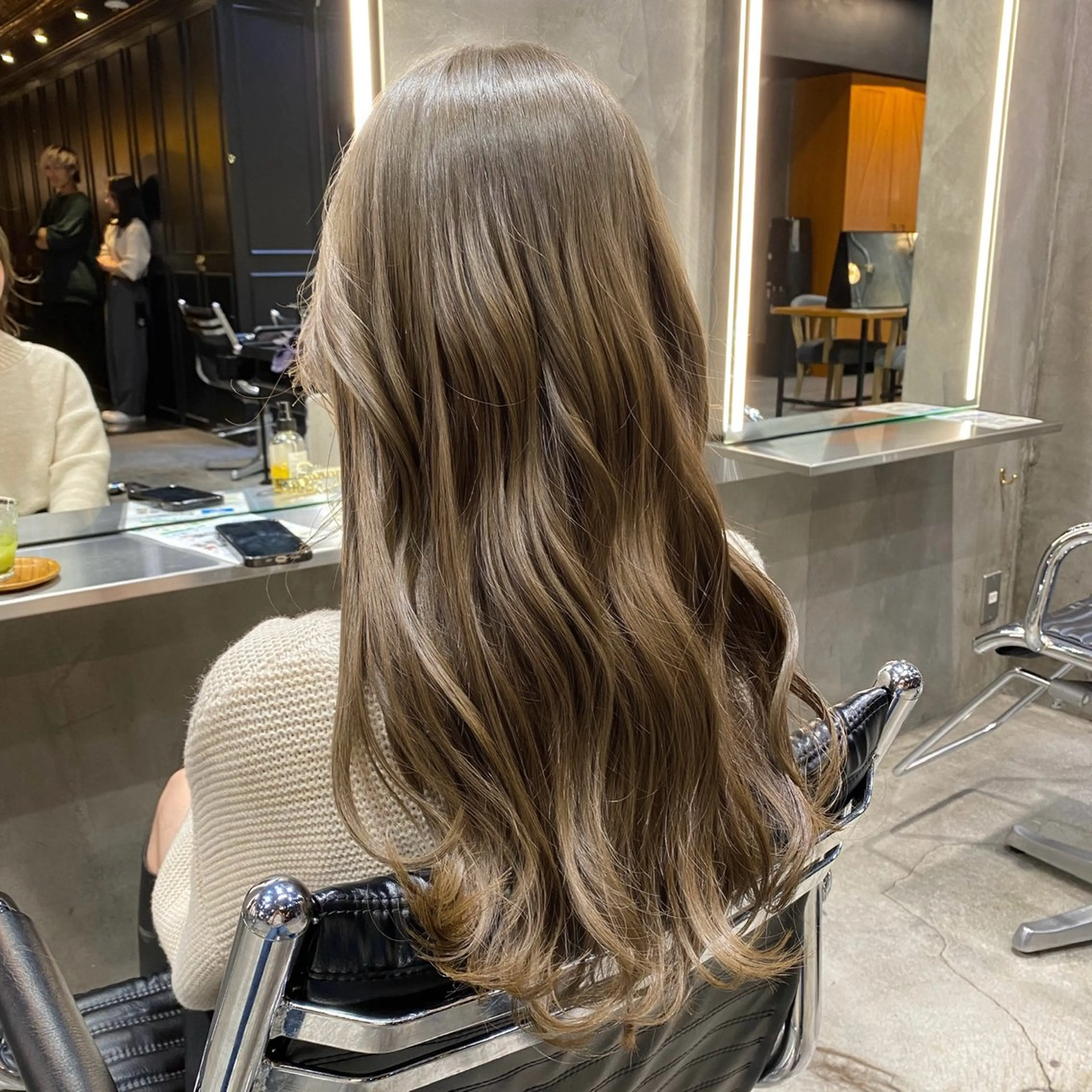 セミロング カラー アッシュ ブリーチ ダブルカラー イルミナカラー ブリーチなしカラー カット ヘアカラー ブリーチなしダブル カラー🧸🐺陽介のヘアスタイル