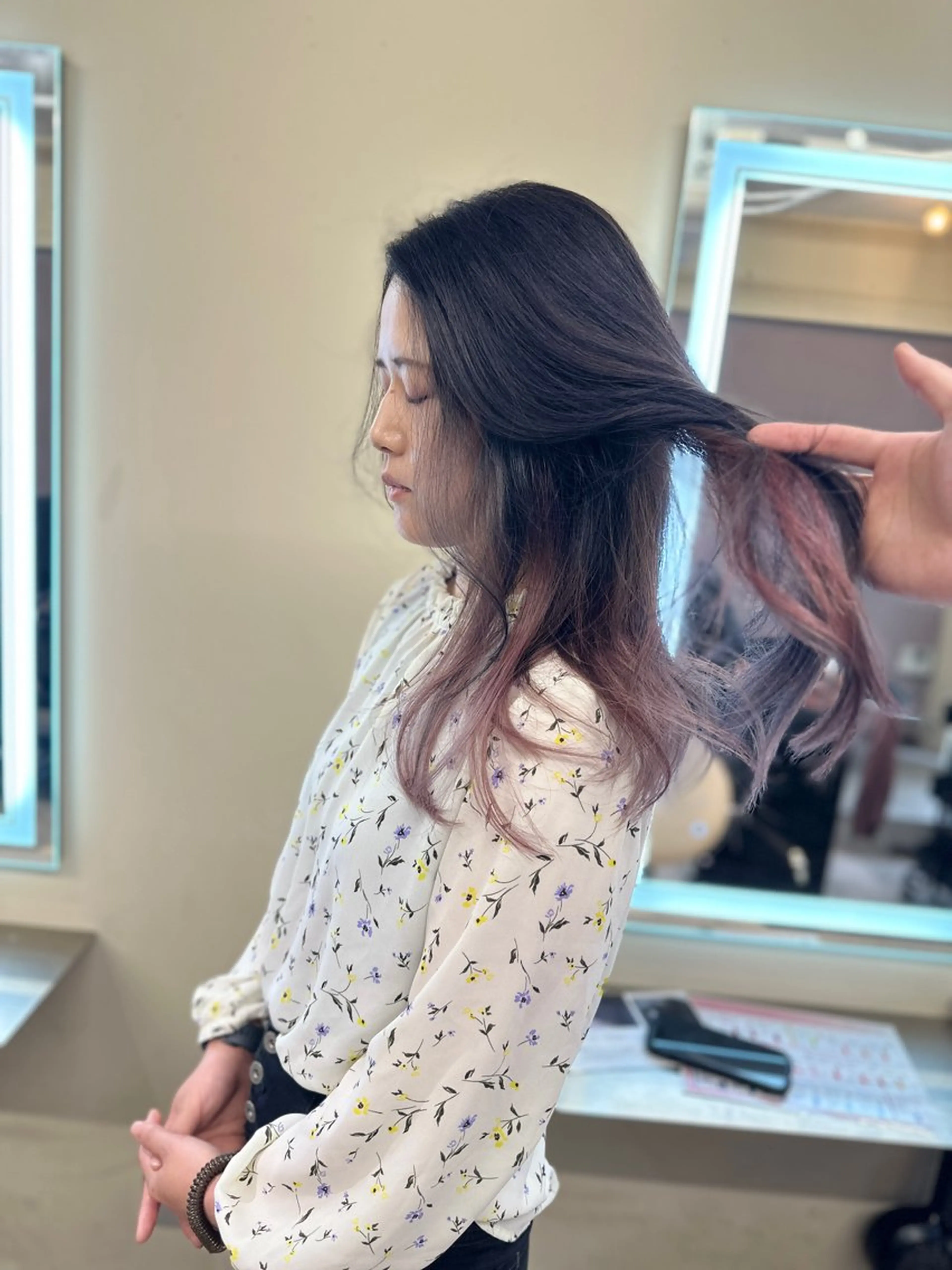 ロング カラー アディクシーカラー バレイヤージュ ブリーチ デザインカラー ダブルカラー カット トリートメント レイヤーカット nude ヘア大和のヘアスタイル