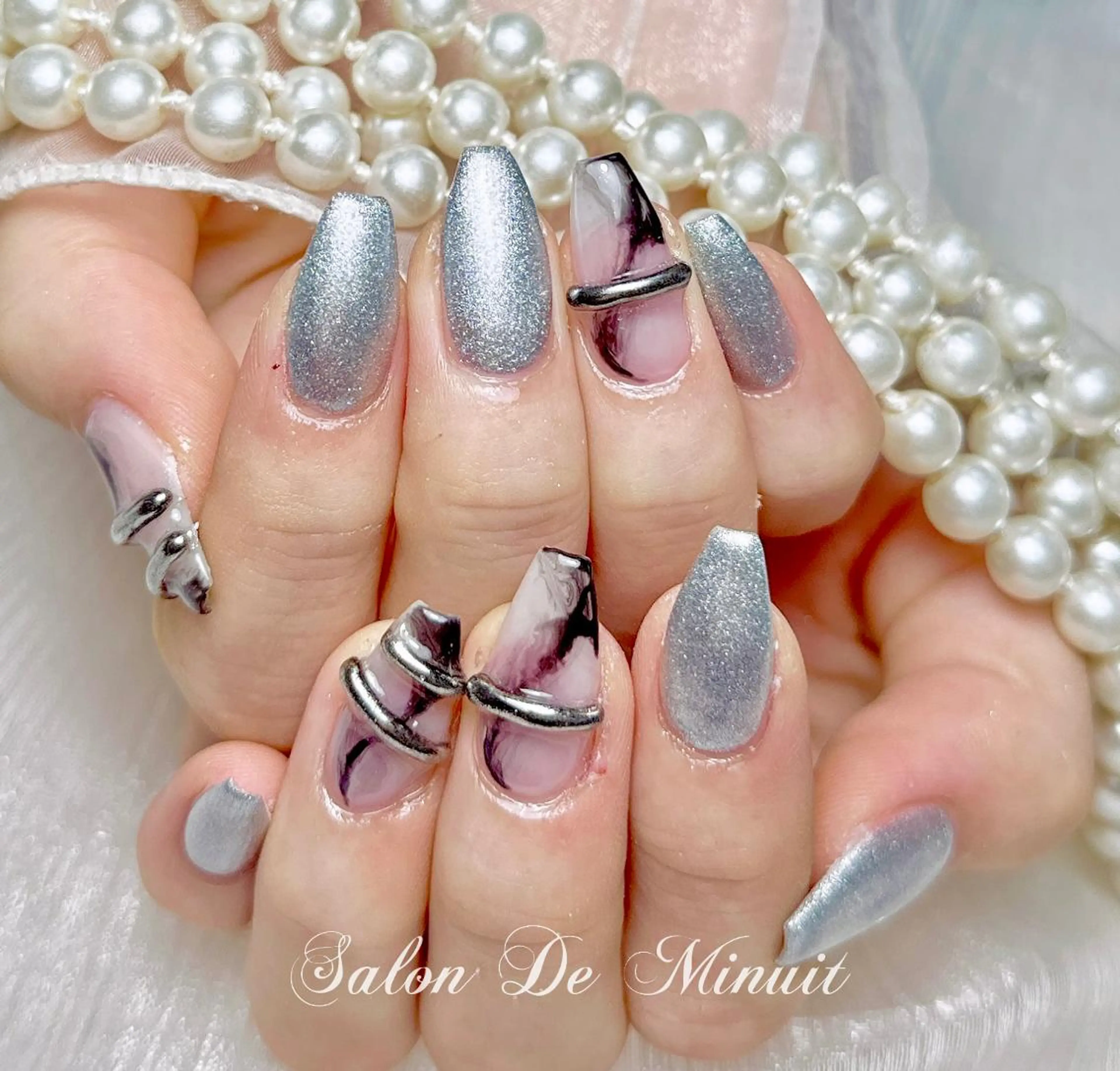 ネイル Salon de Minuit🦩のネイルデザイン