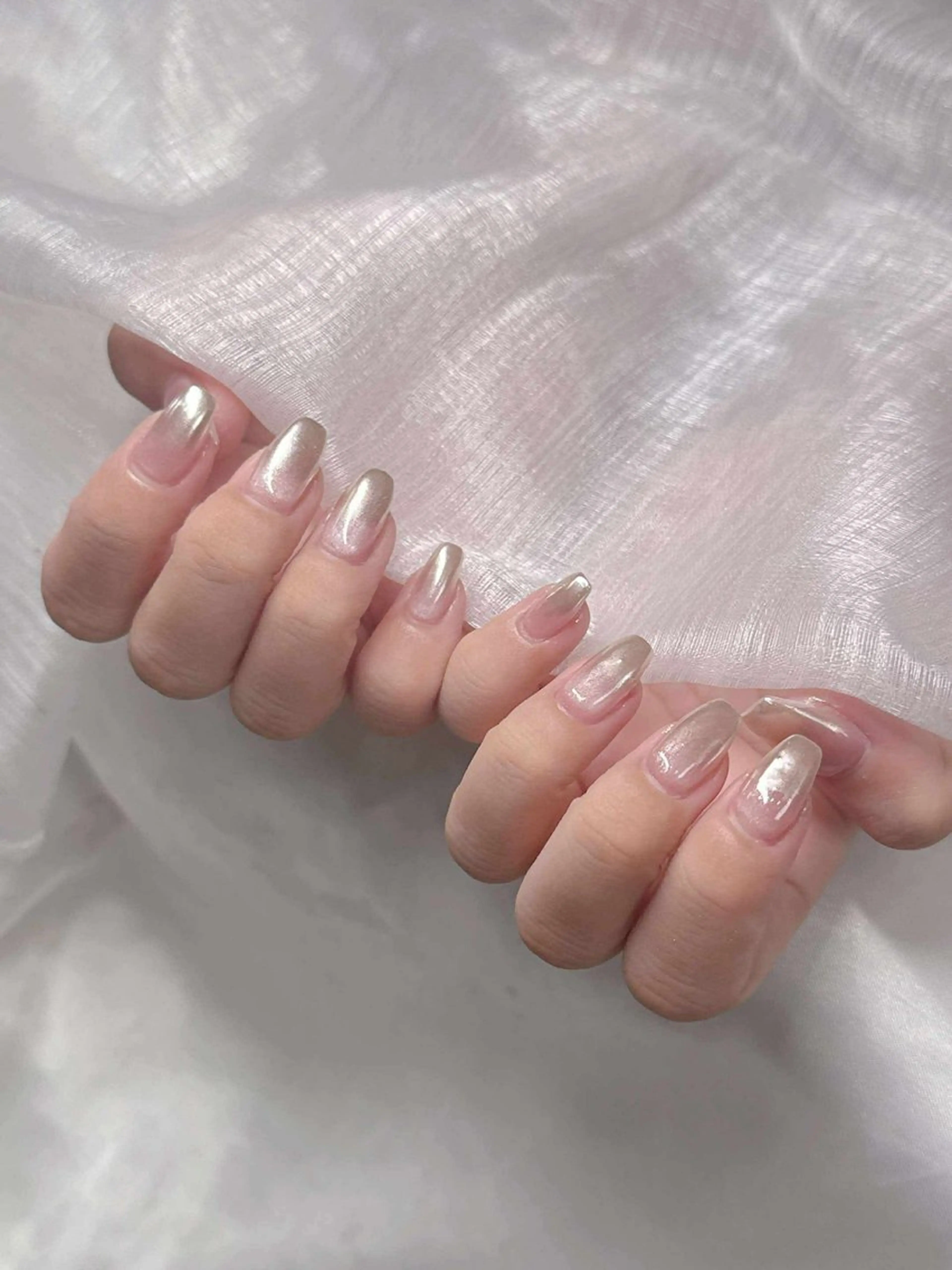 ネイル 長さ出し グラデーション 卒業式 キラキラネイル マグネットネイル ハンドネイル Lee Nailsのネイルデザイン