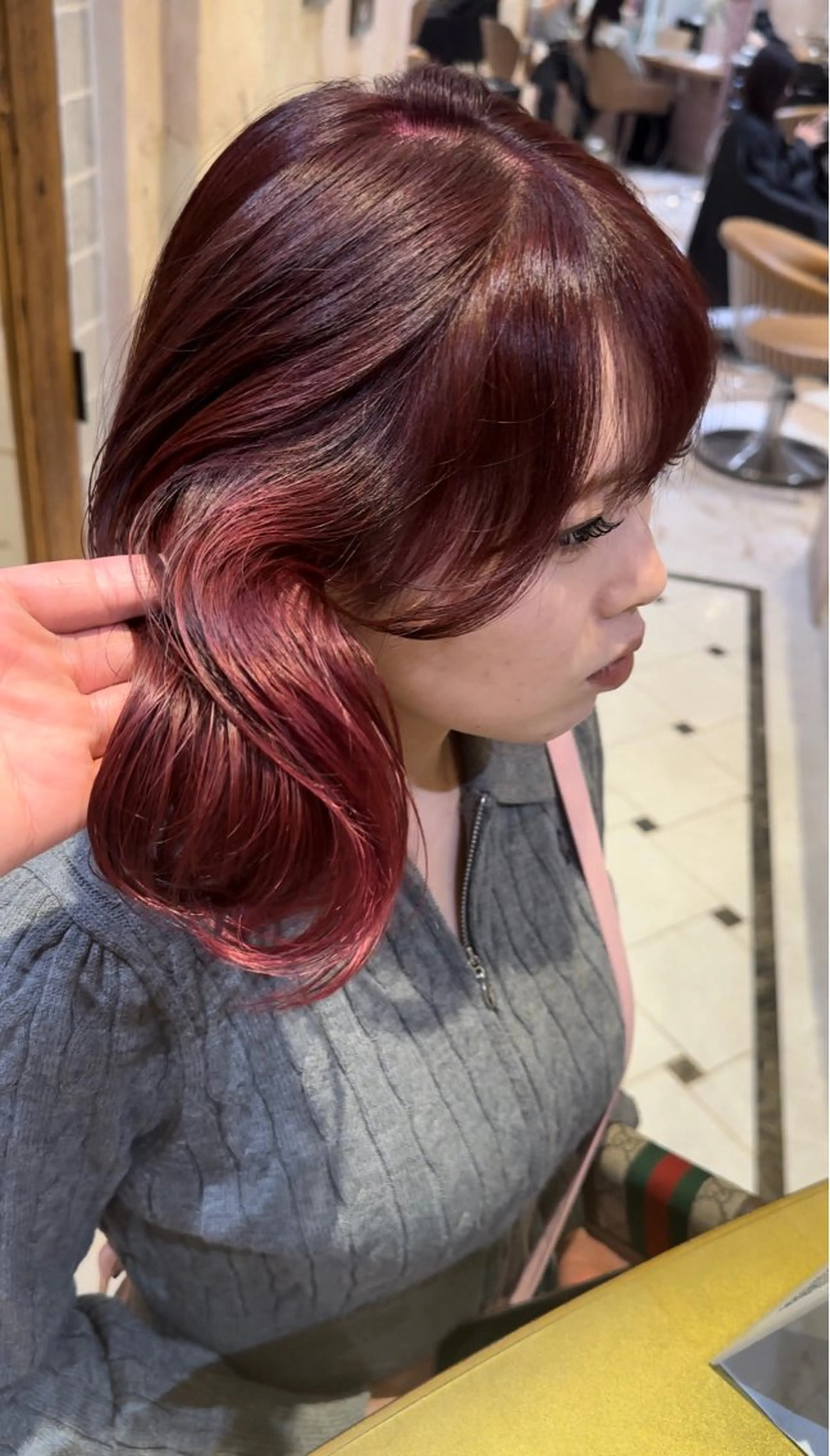 ミディアム カット ヘアカラー トリートメント ブリーチなしダブル カラー縮毛矯正　下野のヘアスタイル