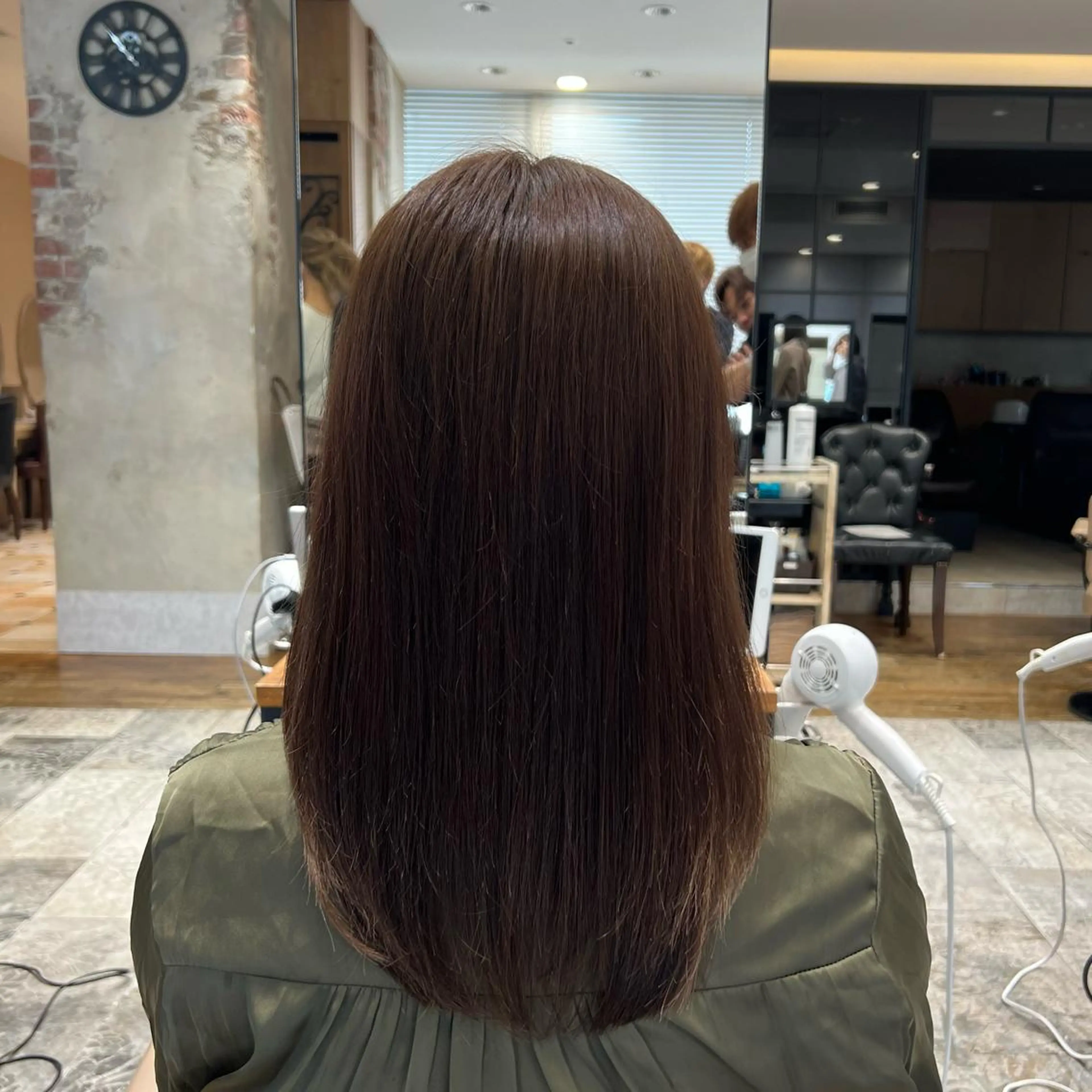 ミディアム カラー ヘアカラー トリートメント 透明感🫧 佐藤歩夢のヘアスタイル