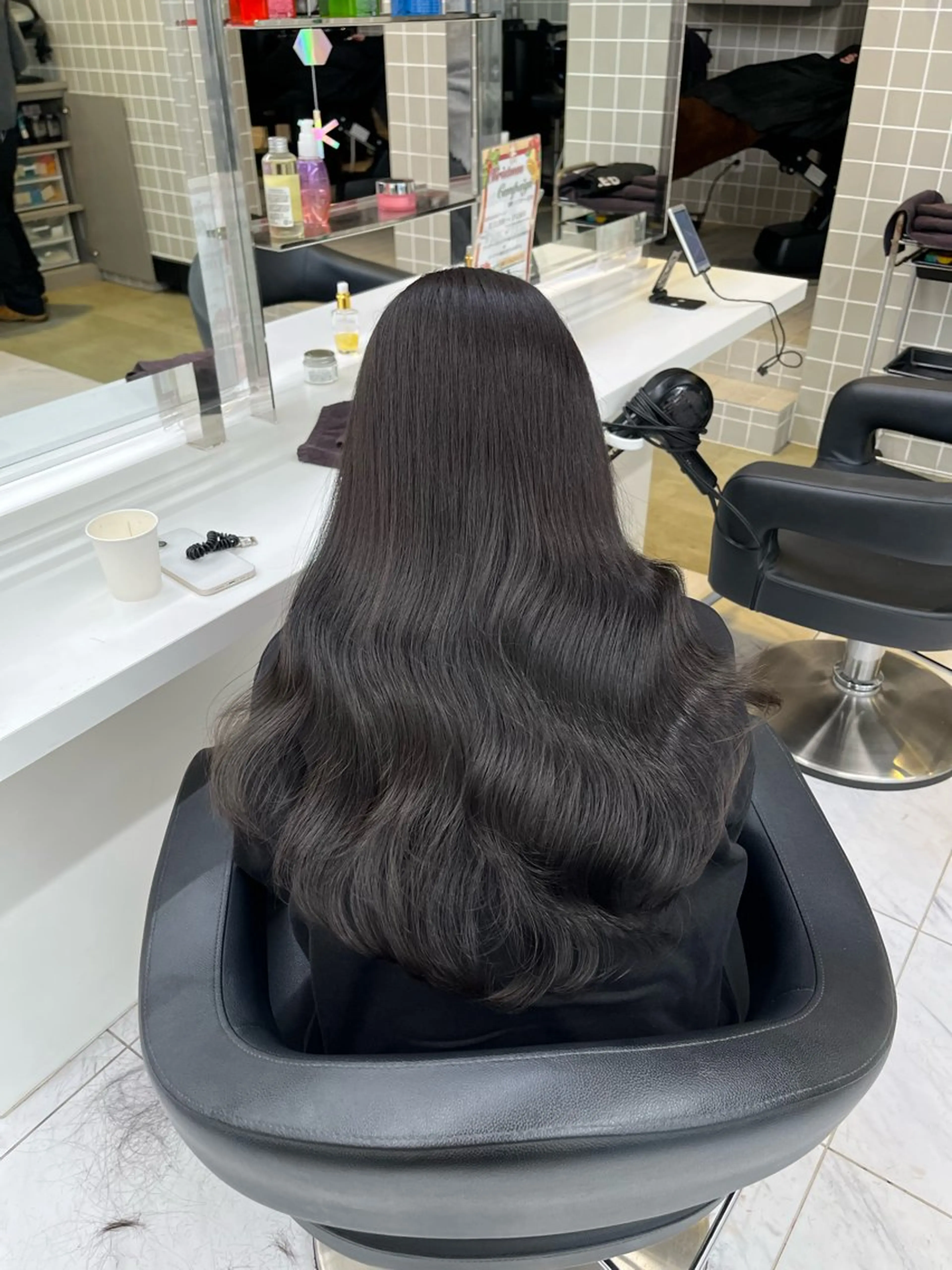 ロング ヘアカラー トリートメント ヘッドスパ ヘアセット 寒色＆ブリーチ特化 寒色MiOのヘアスタイル