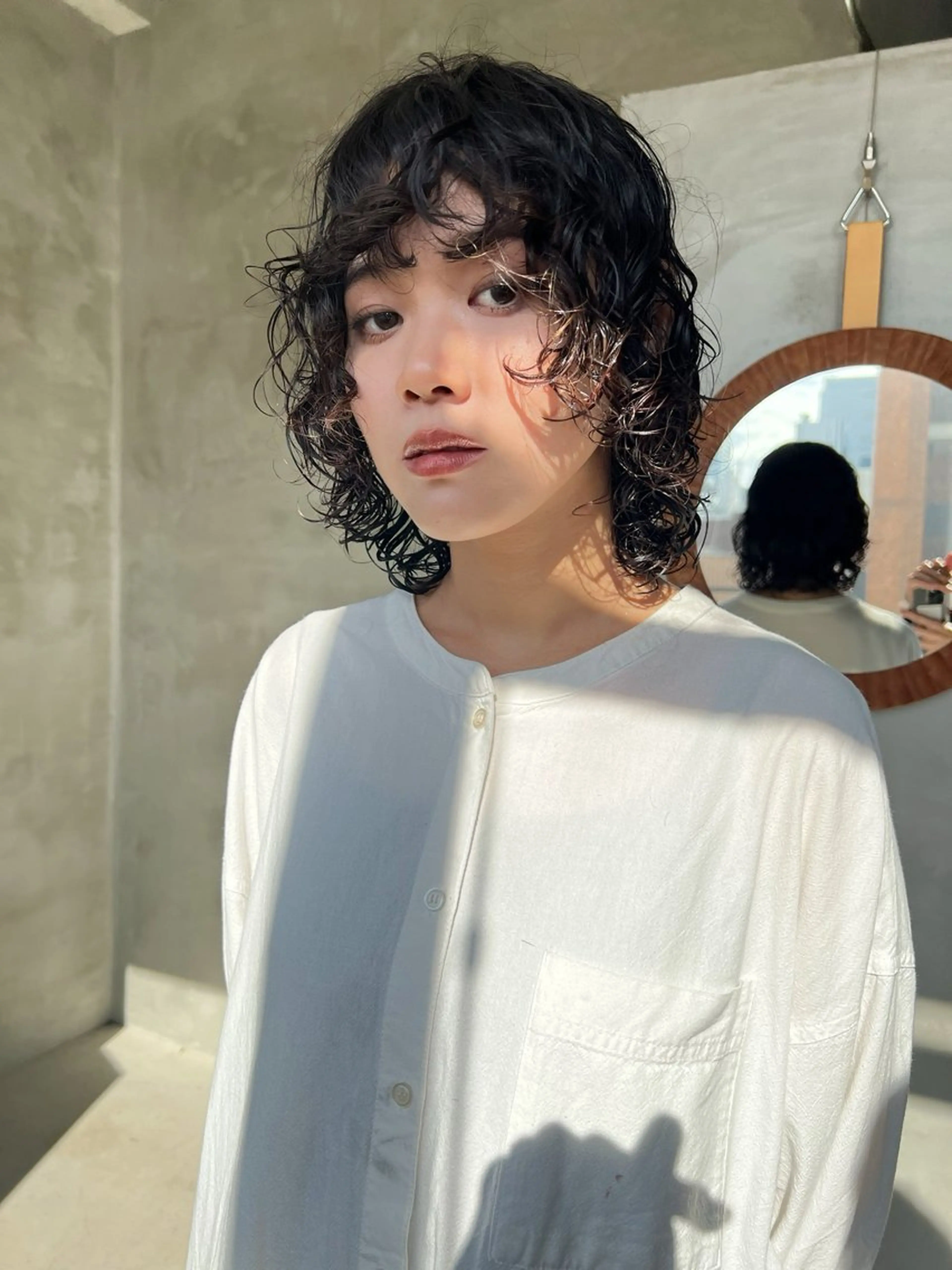 ミディアム パーマ ミディアムパーマ ウルフカット カット パーマ ブリーチ/似合わせ カット🦕Kaitoのヘアスタイル