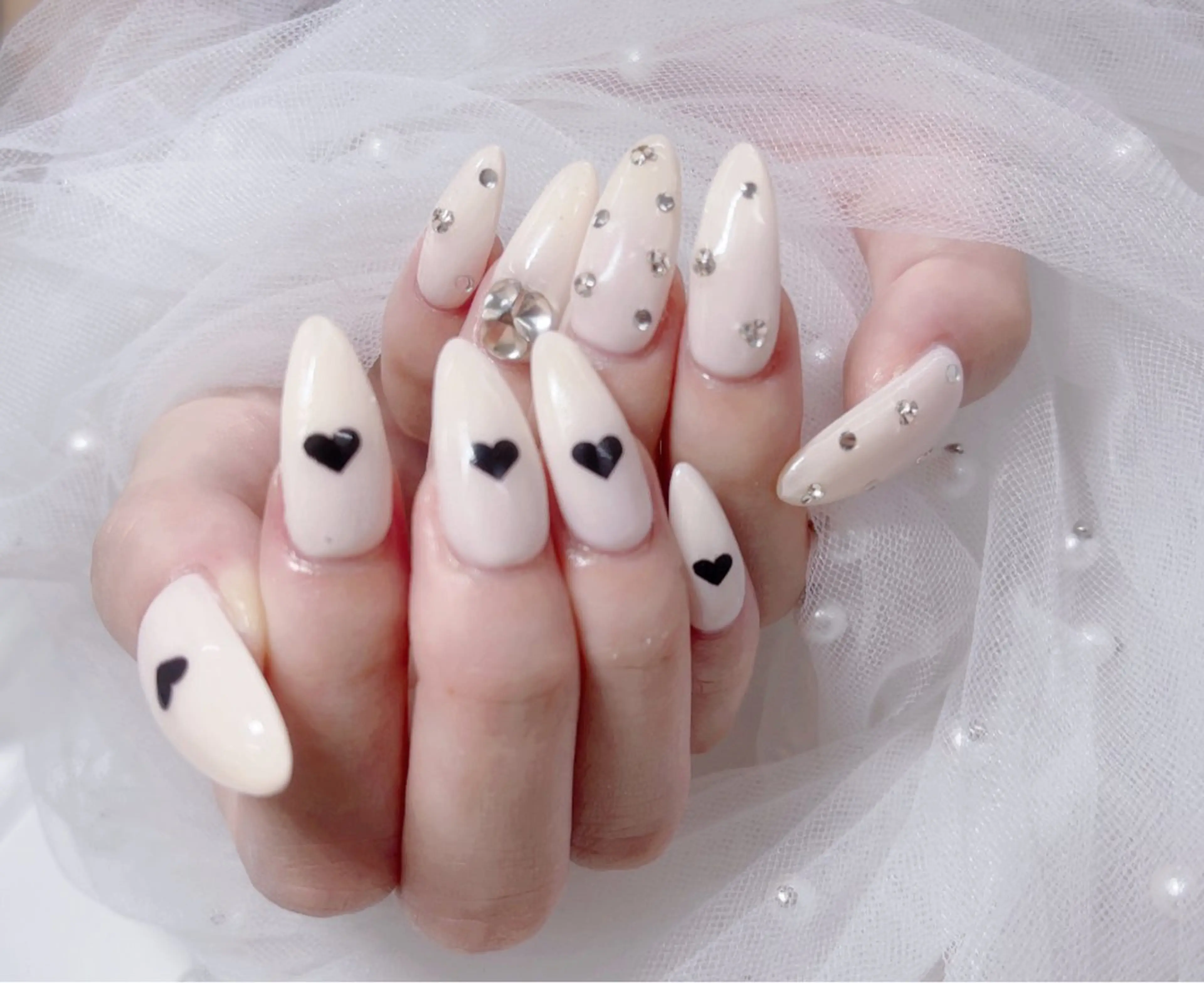 ネイル ハヤシ ミカのネイルデザイン