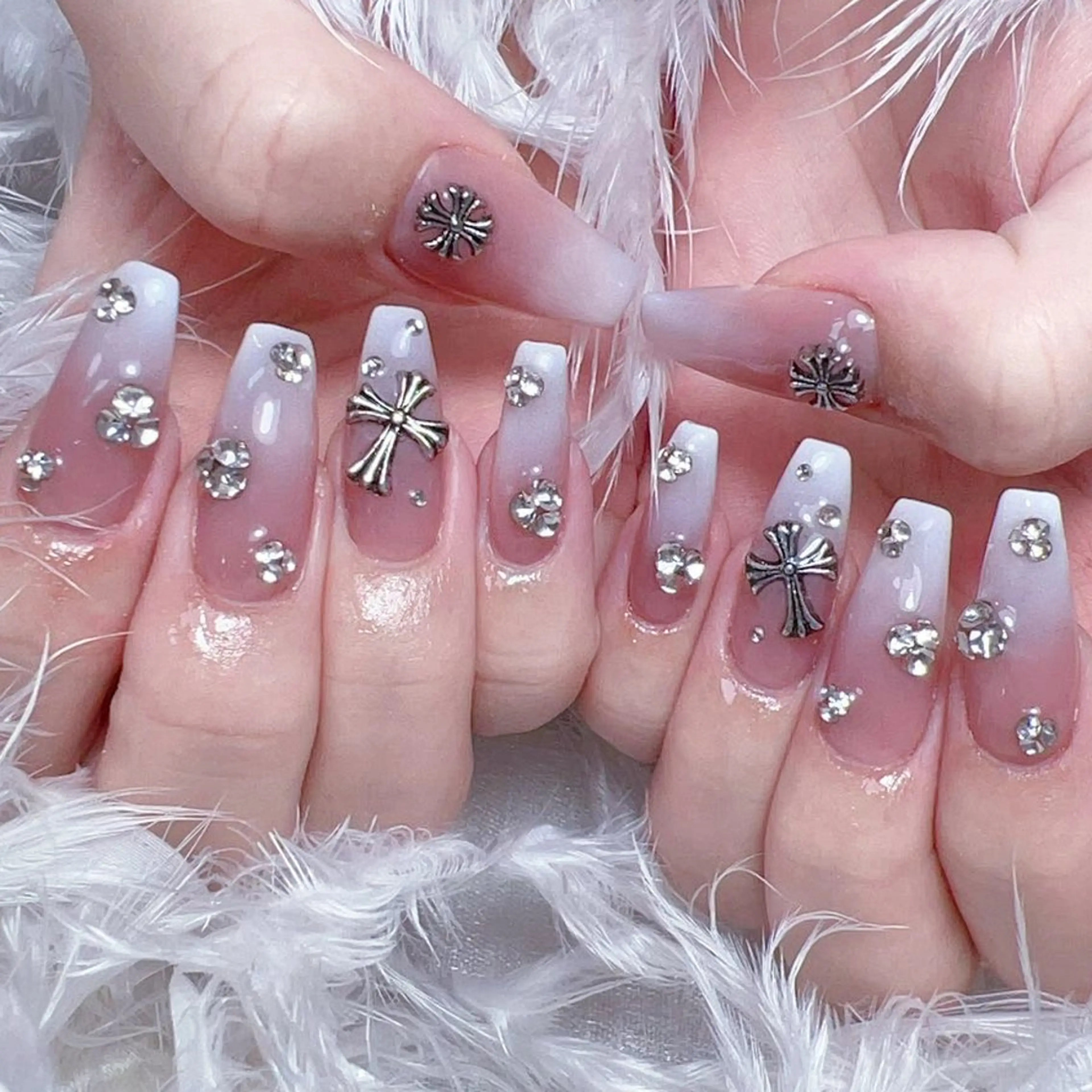 ロング カラー Yuki 🍁のネイルデザイン