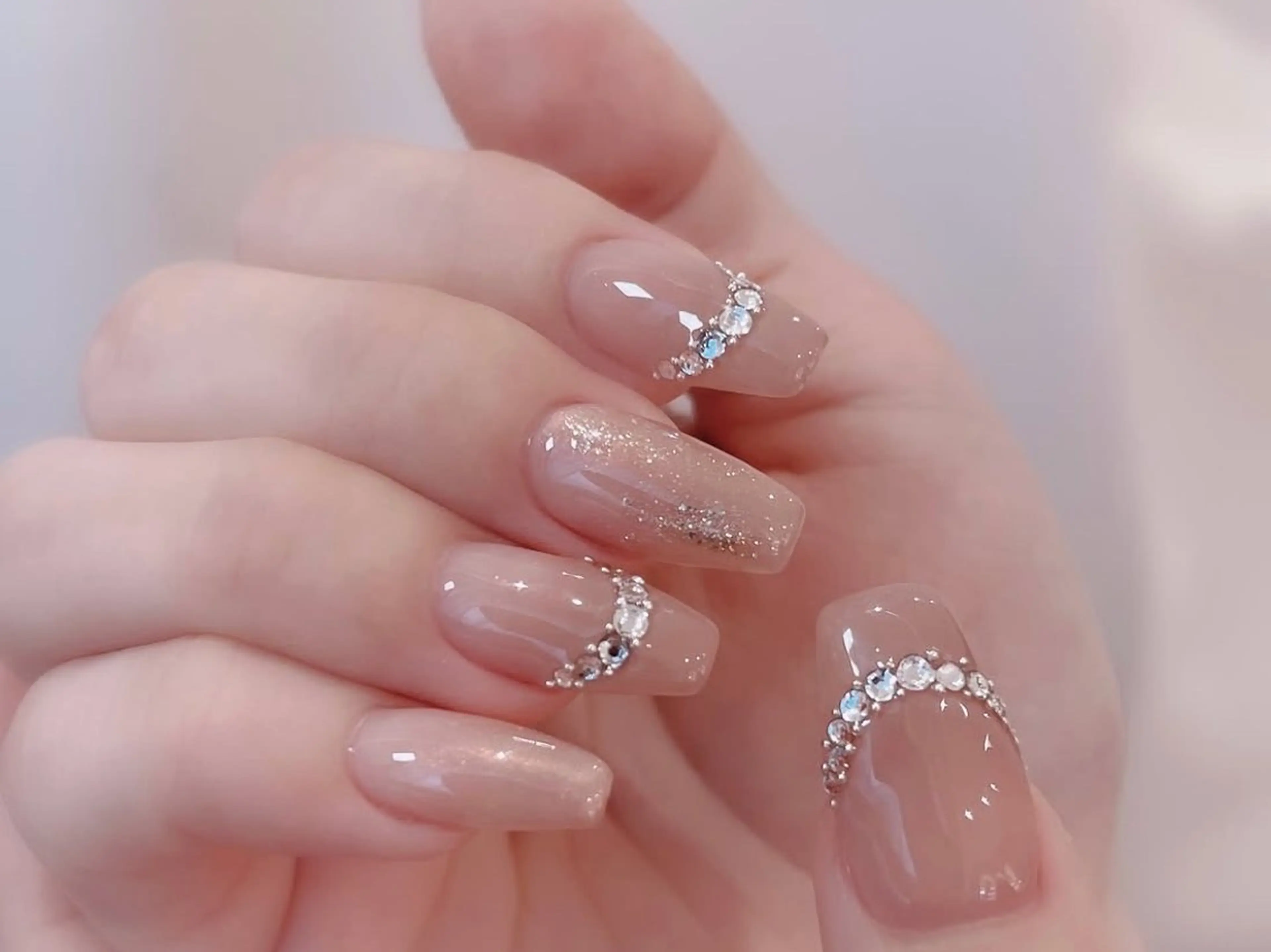 ネイル ハンドネイル ハンドケア Nova Nail Nambaのネイルデザイン