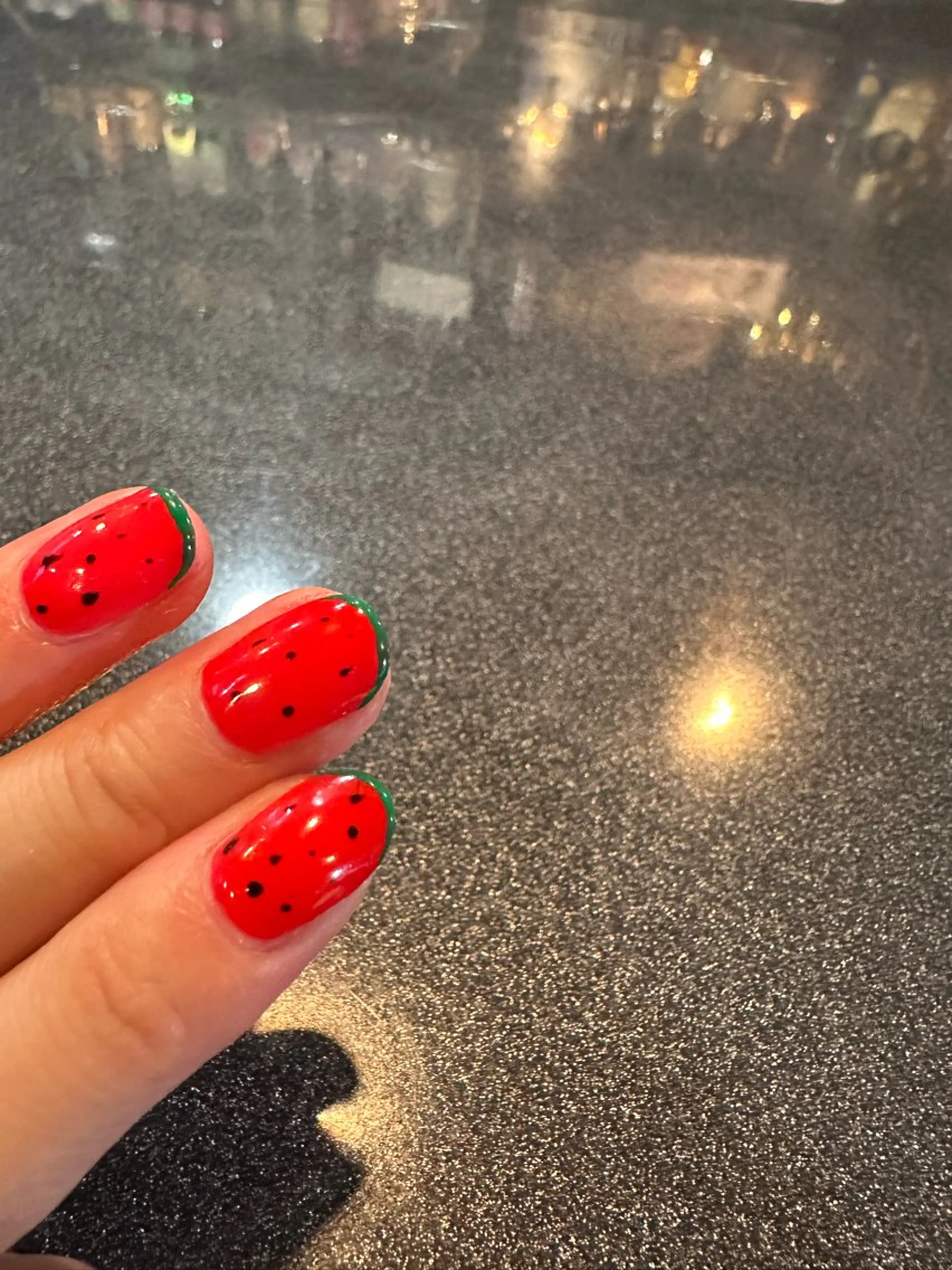 ネイル e.nail所属・🍎吉田 恵里🍎のネイルデザイン
