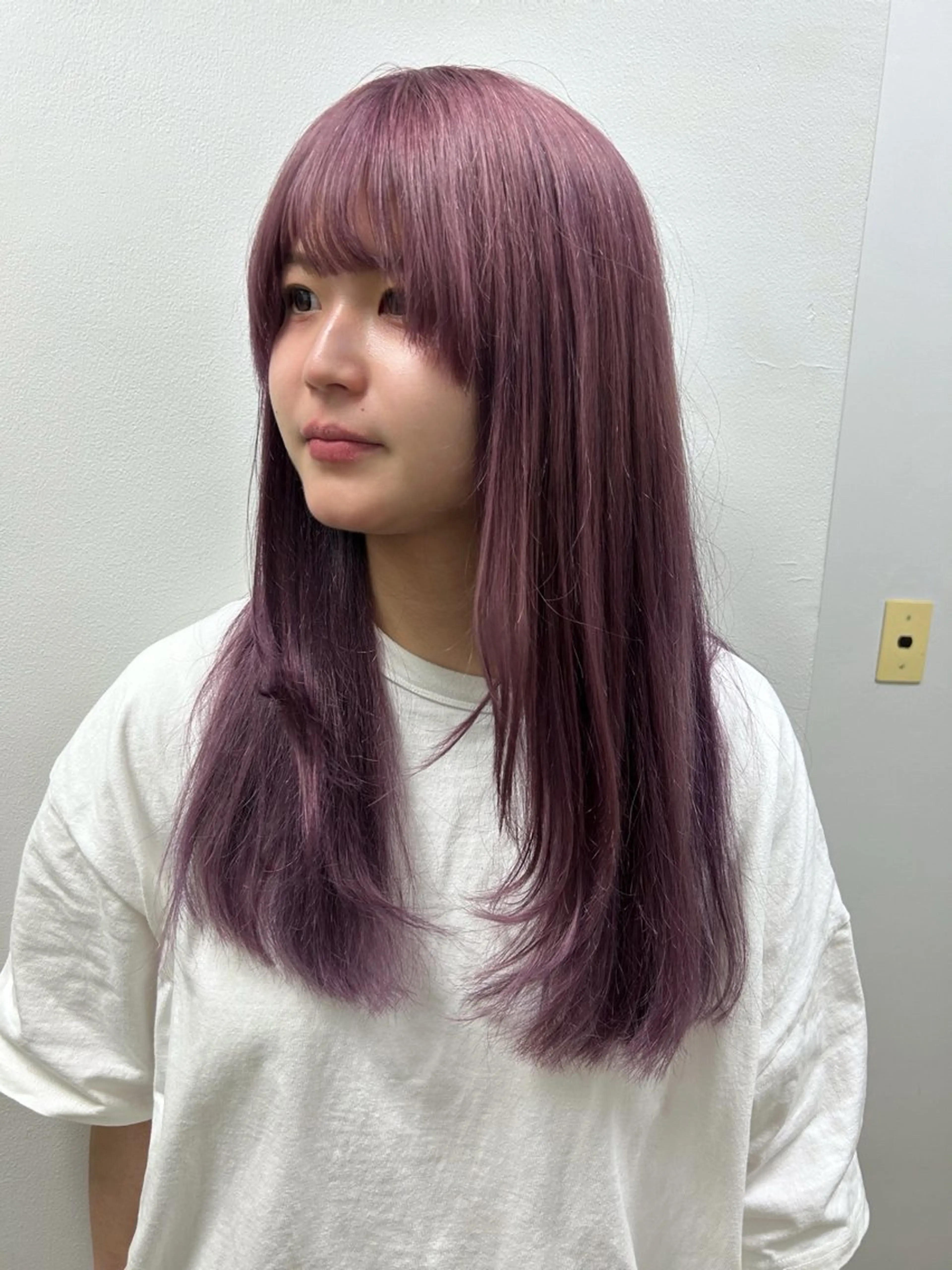 カラー ベージュ／ピンク【く すみカラー】レイヤーのヘアスタイル