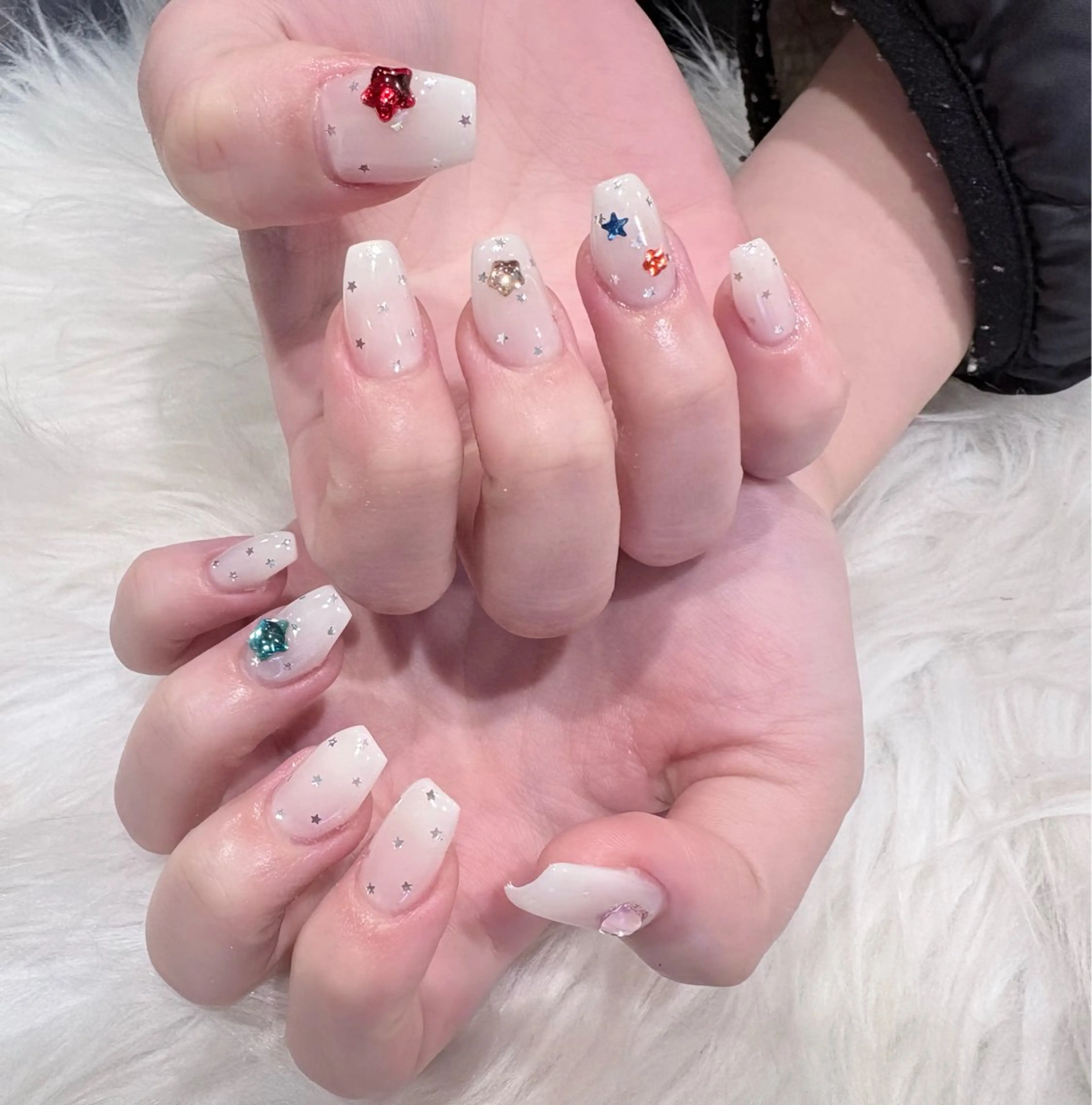 ネイル ストーンネイル ハンドネイル Nobody_ Minのネイルデザイン