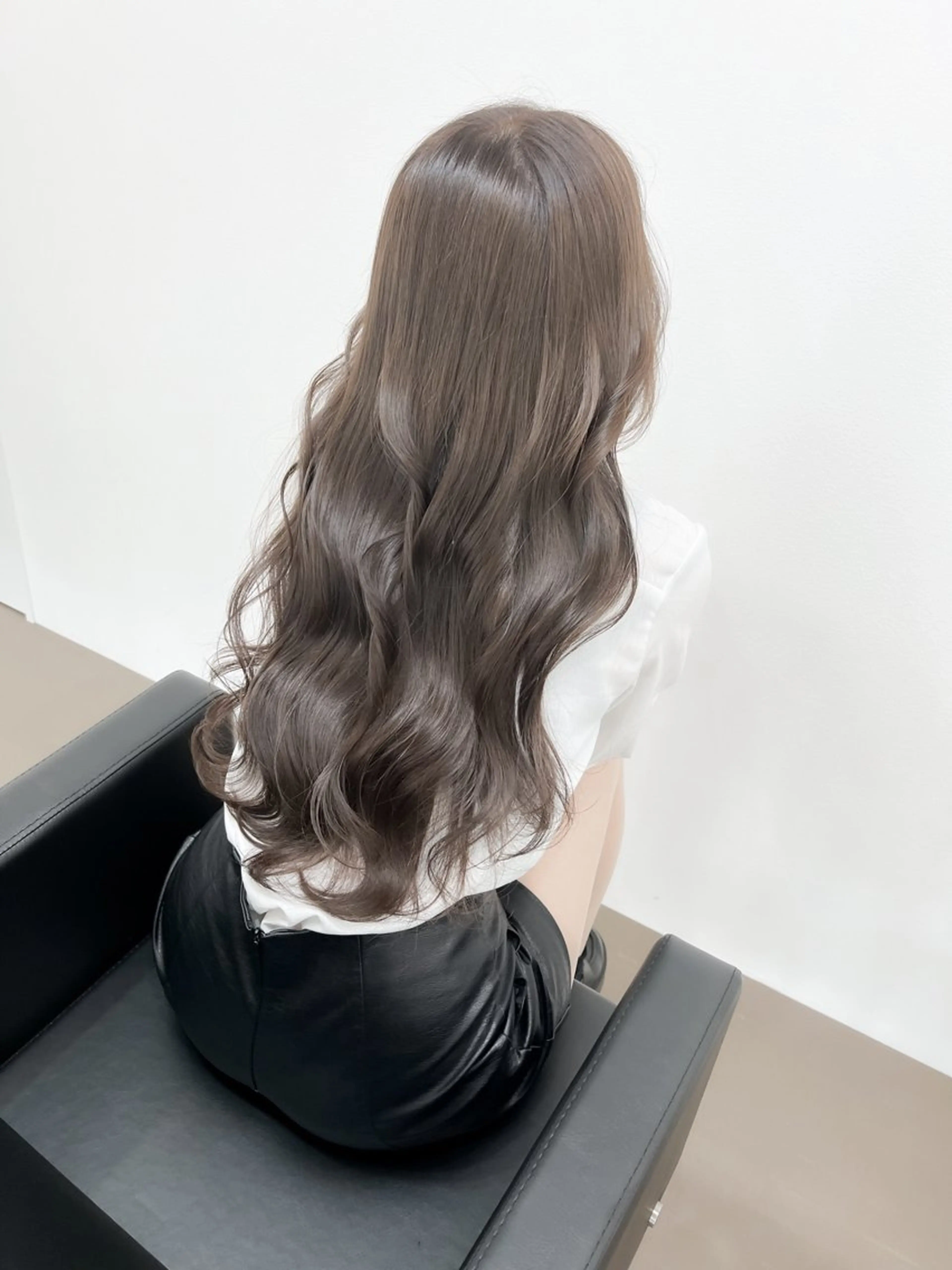 ロング カラー 透明感カラー ダブルカラー イルミナカラー カット ヘアカラー ioe 元町のヘアスタイル