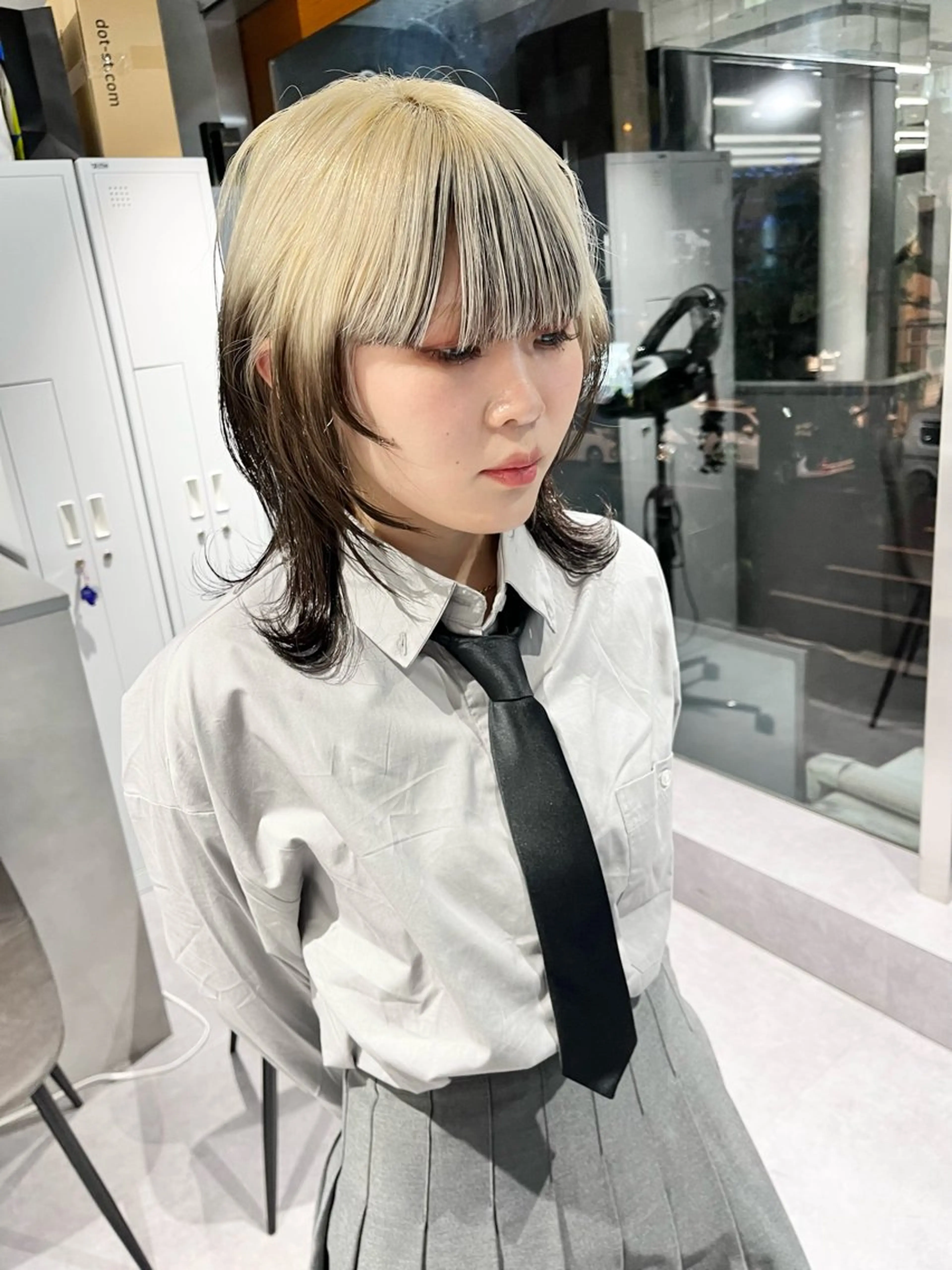 ミディアム カラー デザインカラー ダブルカラー ハイトーンカラー インナーカラー ボブ デザインカラー 小西勇次のヘアスタイル