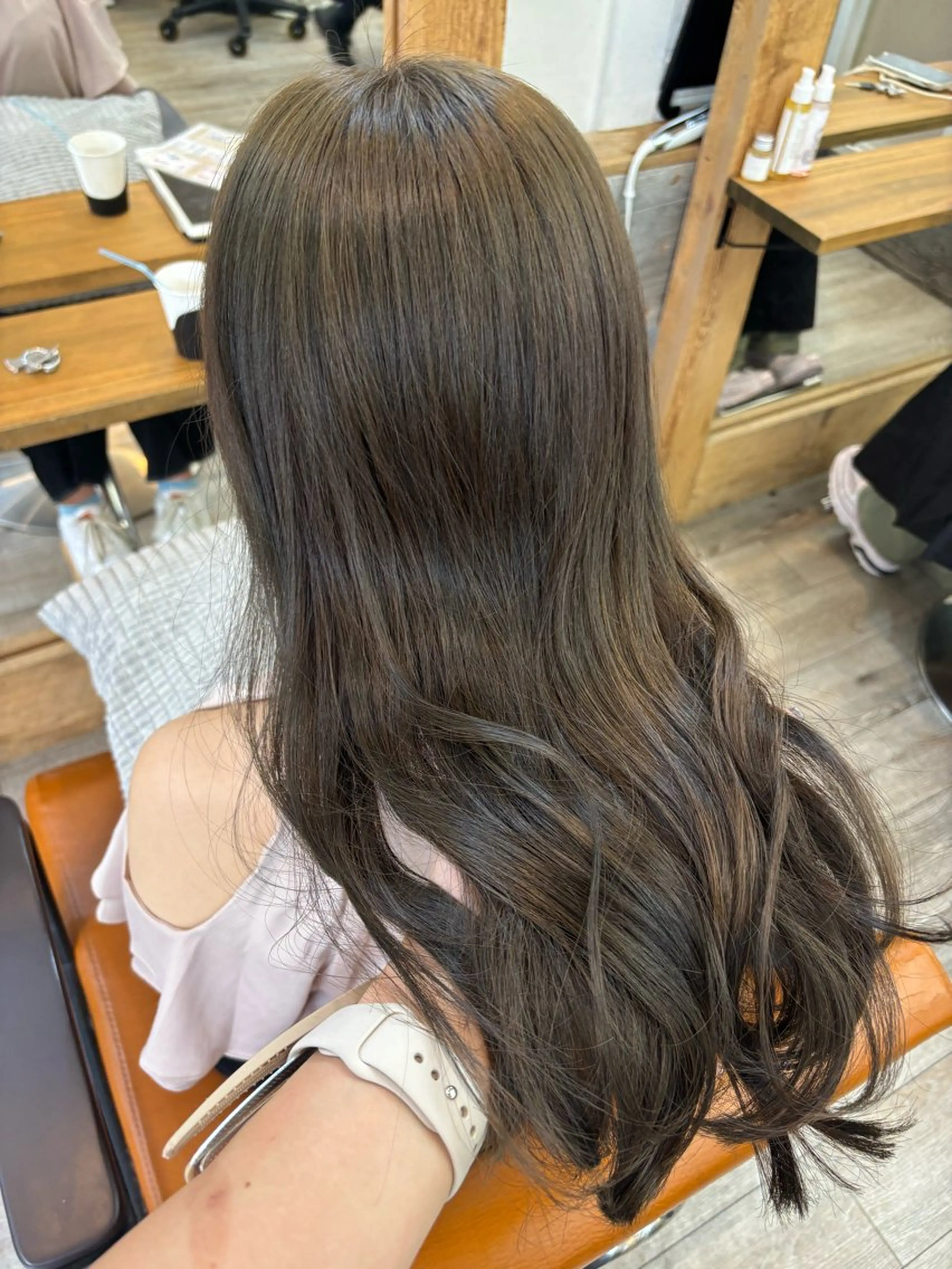 セミロング カラー 広島/わかな/ヘア セット/オリーブのヘアスタイル