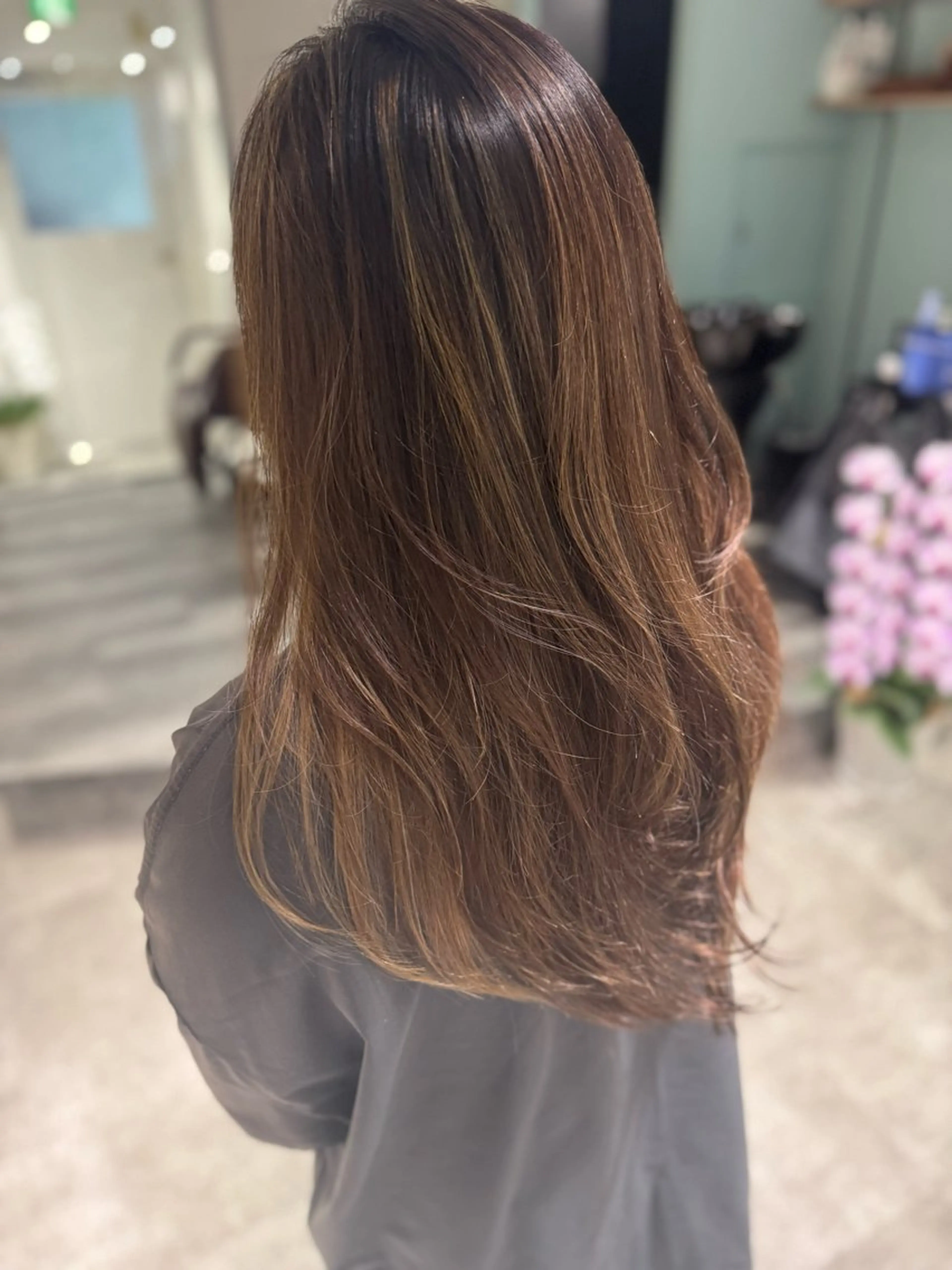 ロング カラー ハイライトカラー インナーカラー ハイライト 髪質改善 レイヤーカット カット ヘアカラー reverie【レヴリー】所属・夜23時まで予約🉑 reverie南船場のその他イメージ