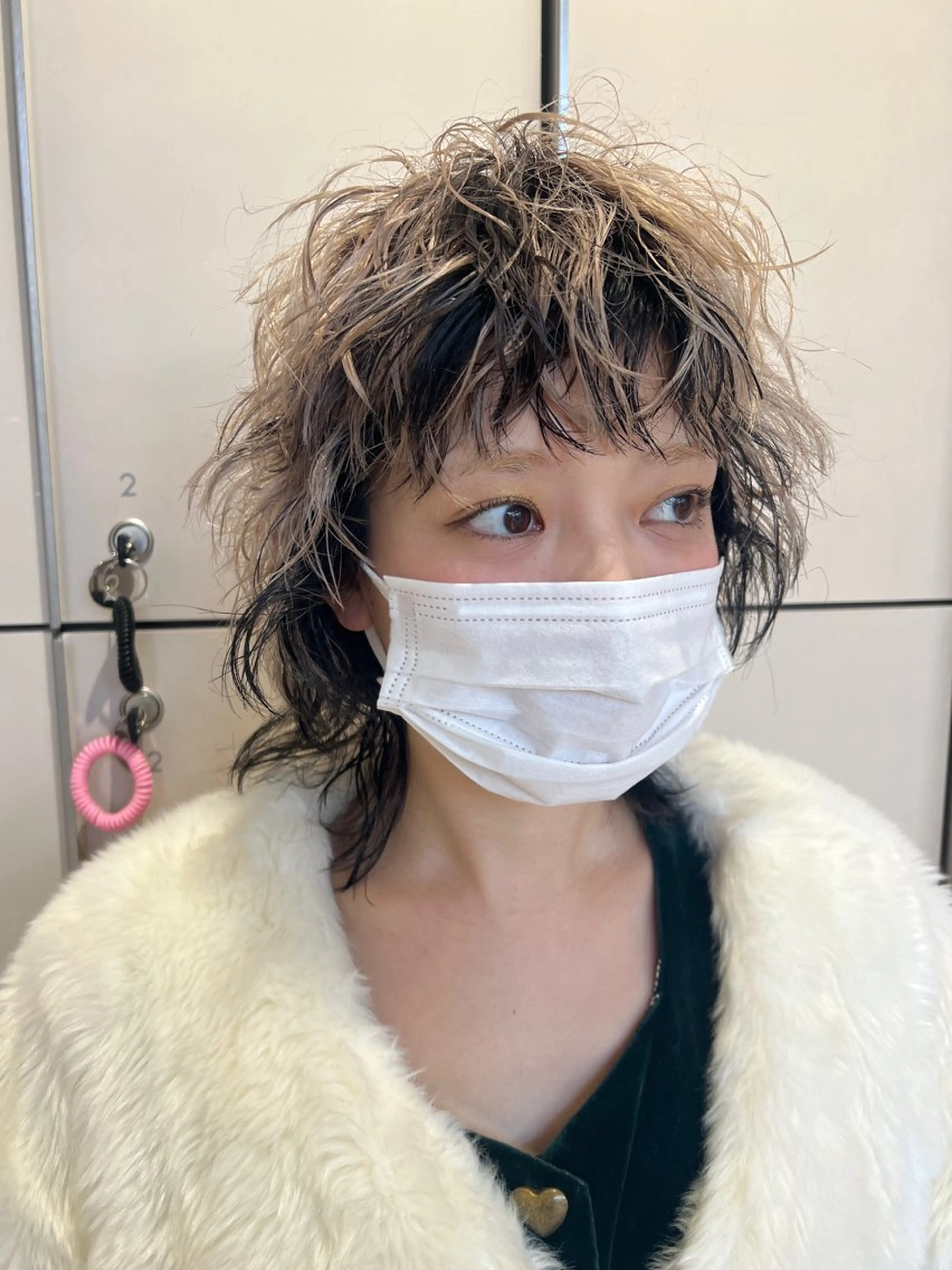 ミディアム カラー ブリーチ デザインカラー ハイライトカラー ハイライト kako　ショート ボブのヘアスタイル