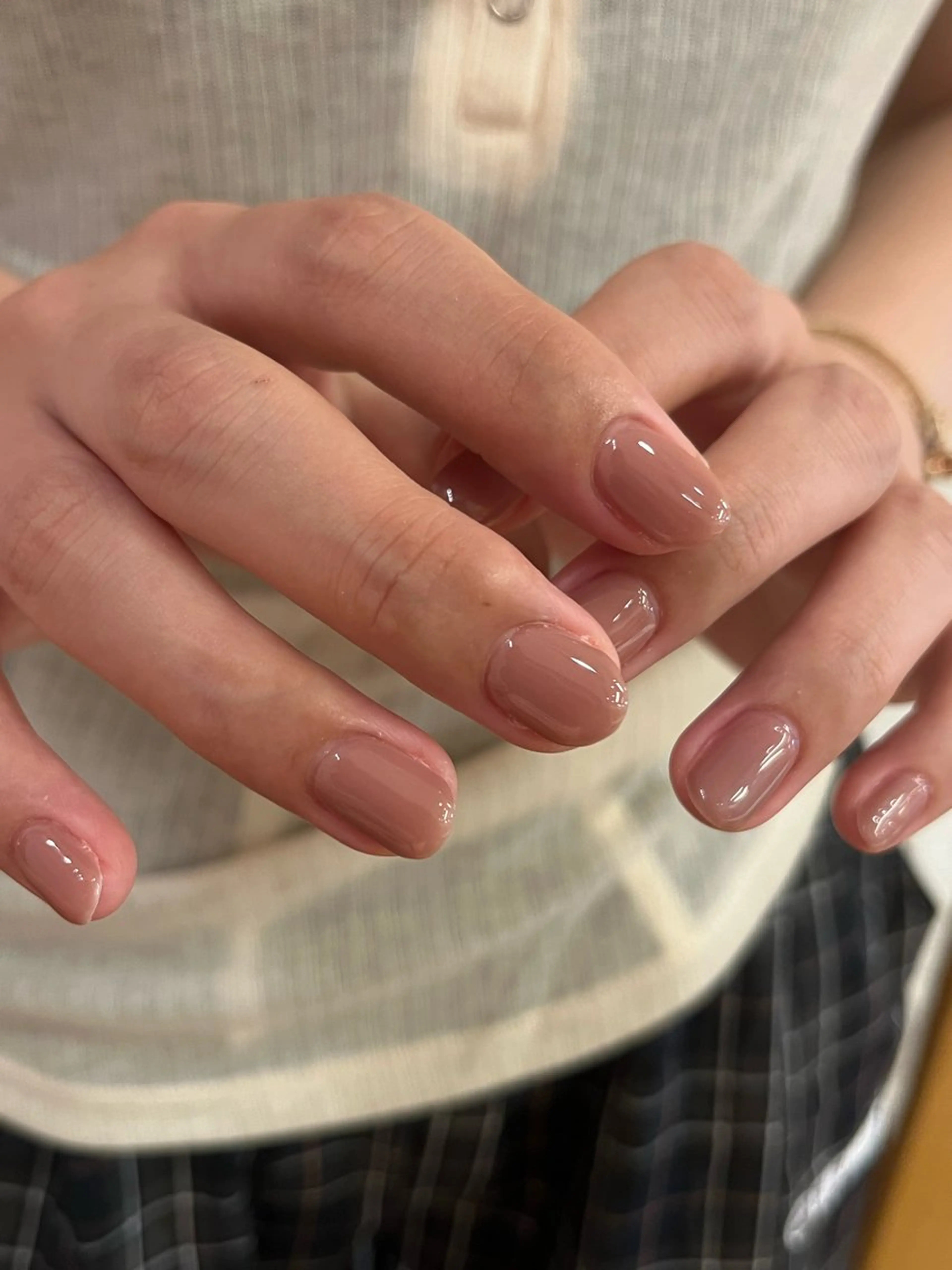 ネイル ハンドネイル ハンドケア pu+on. nailworks所属・fuyumi / ニュアンスネイルのネイルデザイン
