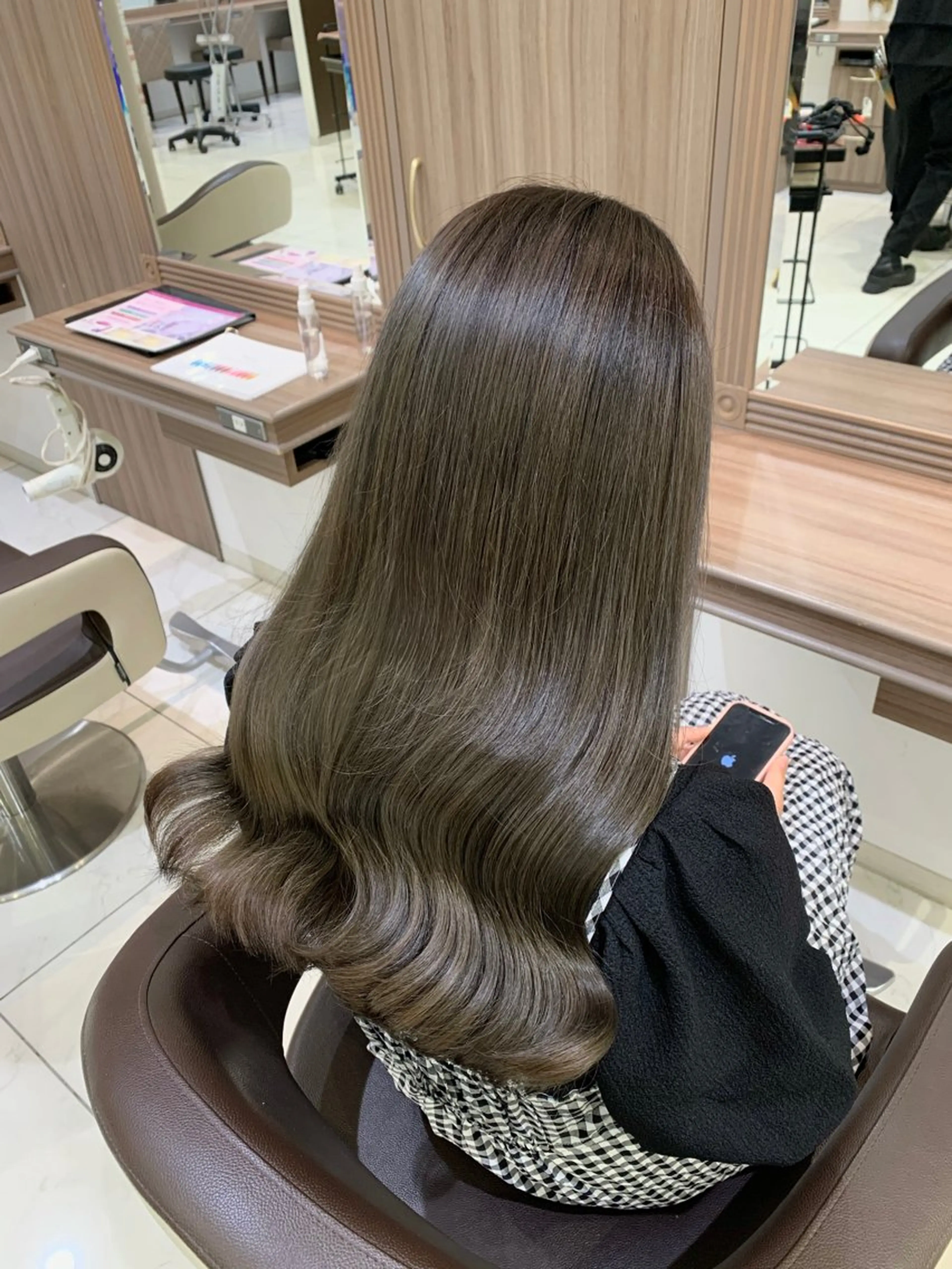ロング ヘアカラー トリートメント 前髪クロスパーマ /美髪矯正/和田優海のヘアスタイル