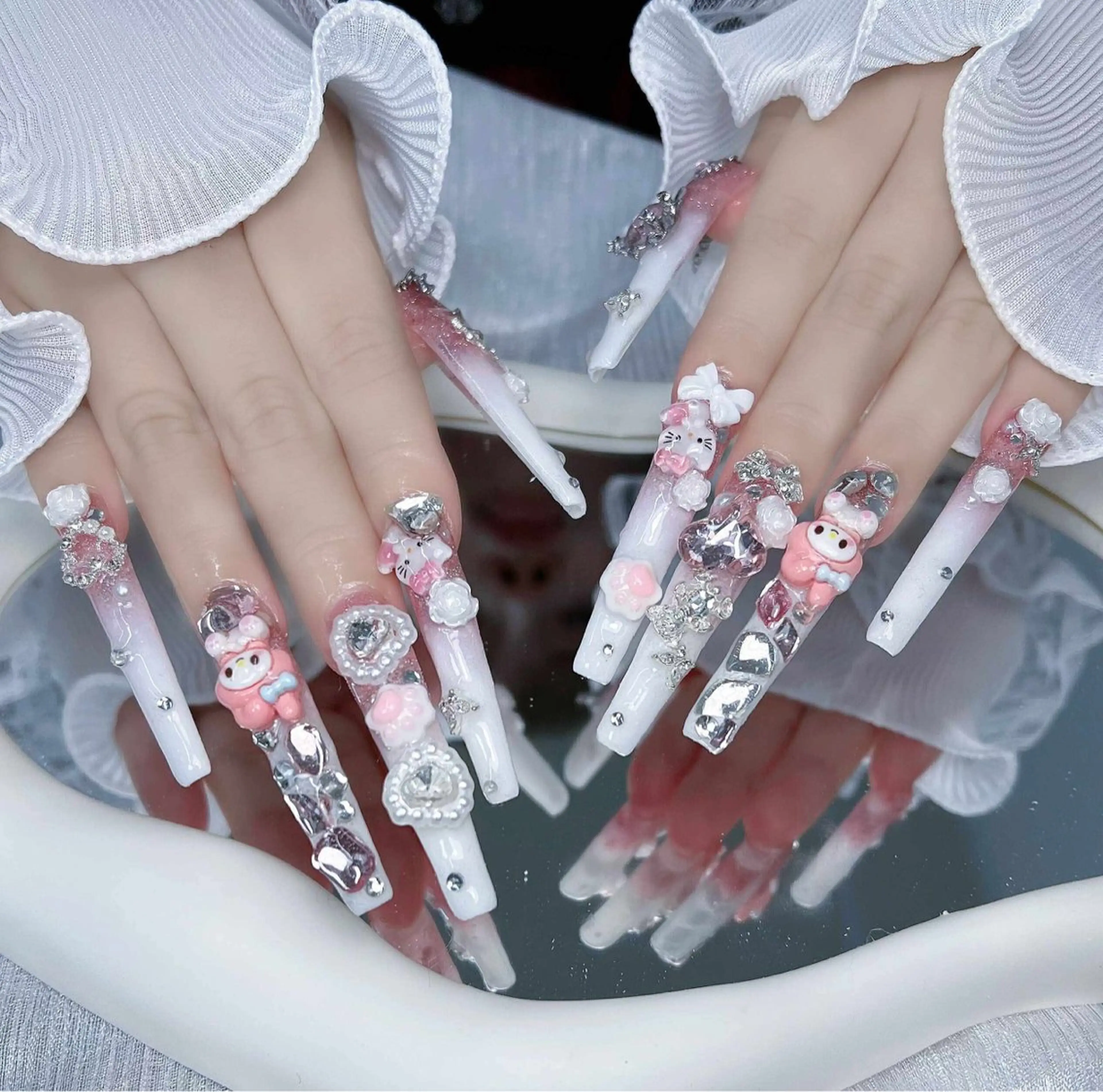 ネイル ハンドネイル ハンドケア Nova Nail Nambaのネイルデザイン