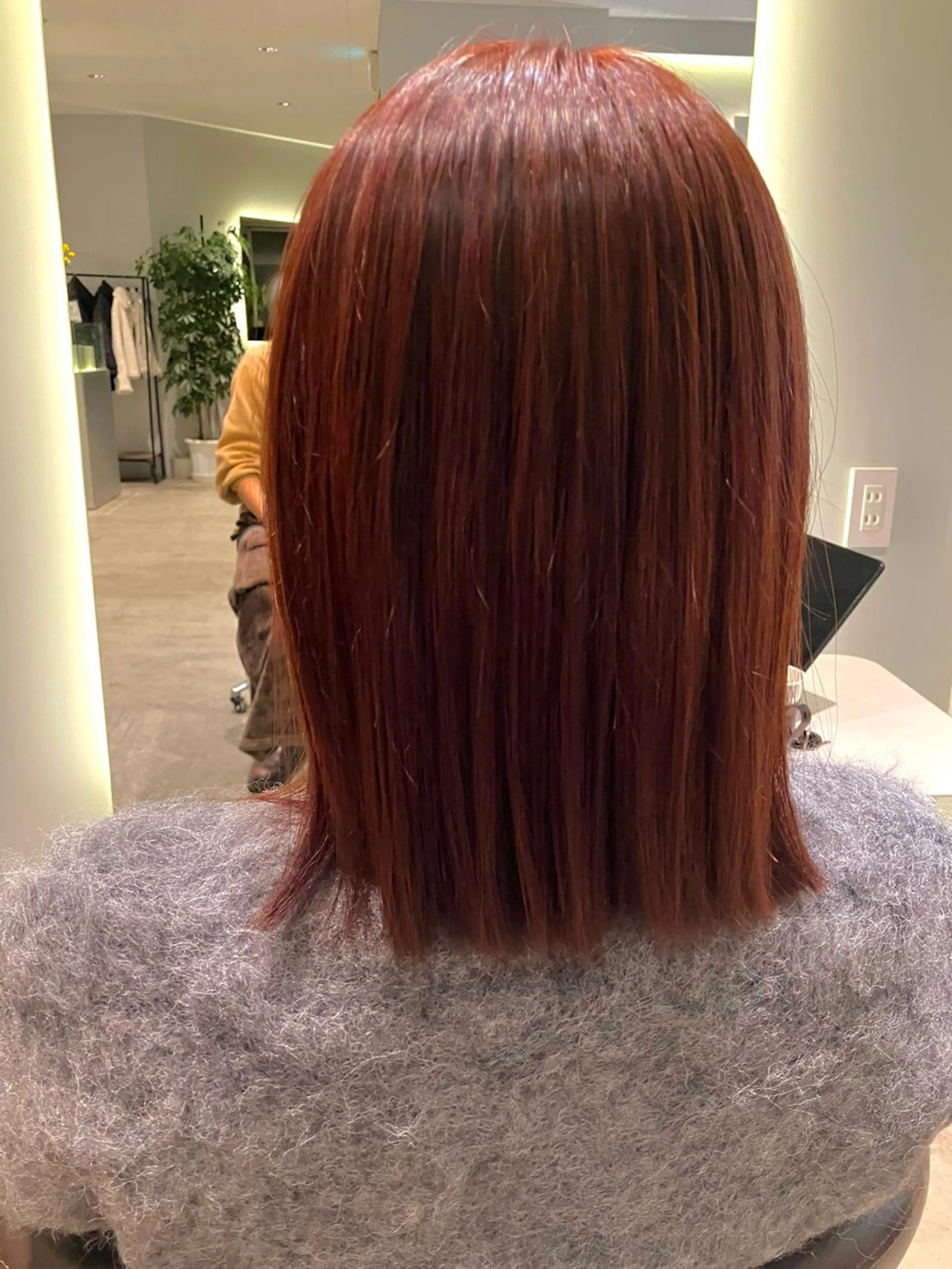 カラー レッドカラー OCHIAI KEISUKEのヘアスタイル