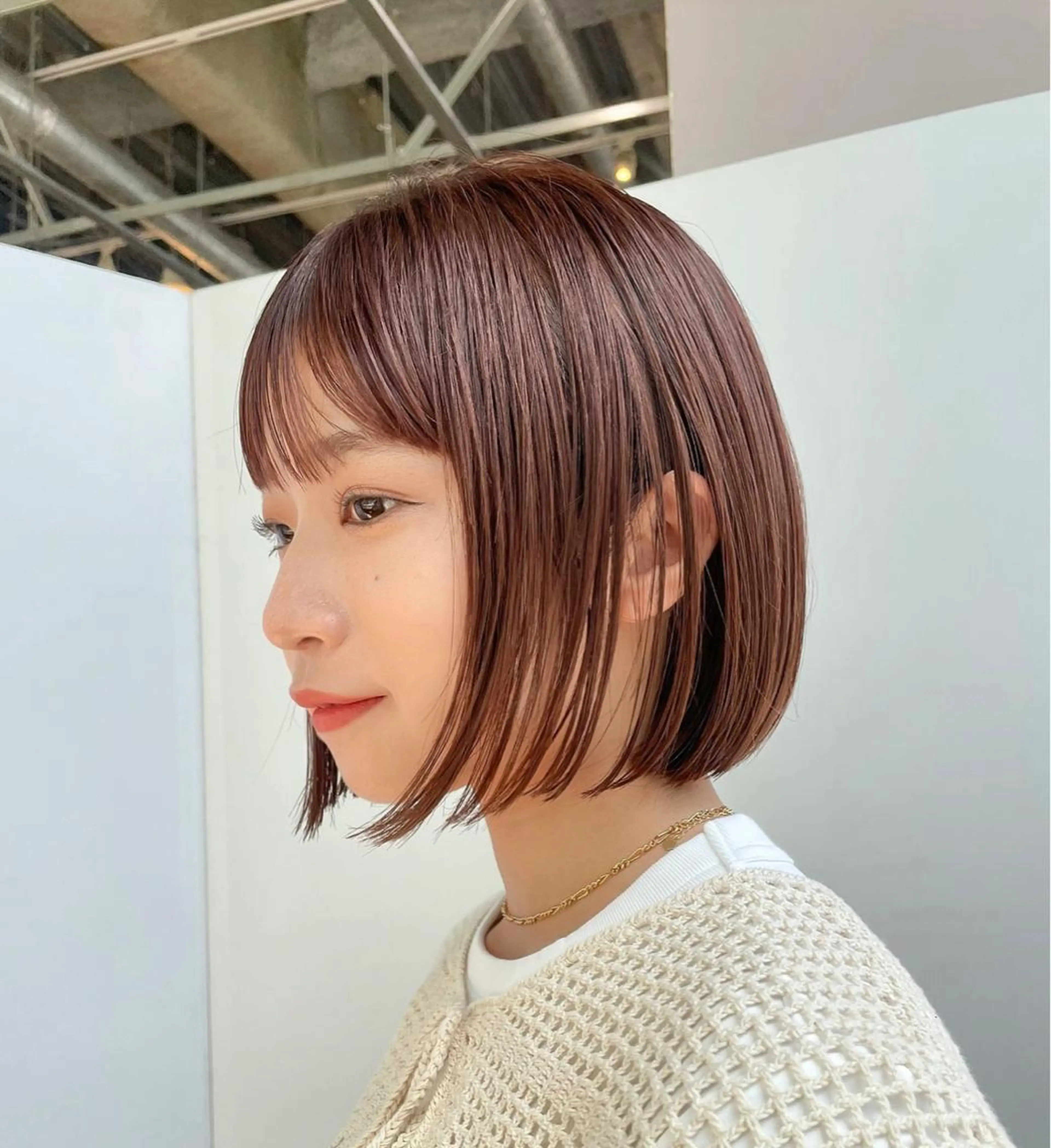 ショート カラー ベージュカラー ブリーチ 透明感カラー ブリーチなしカラー ボブ カット ヘアカラー トリートメント TOI所属・内野   龍海 / レイヤーカットのヘアスタイル