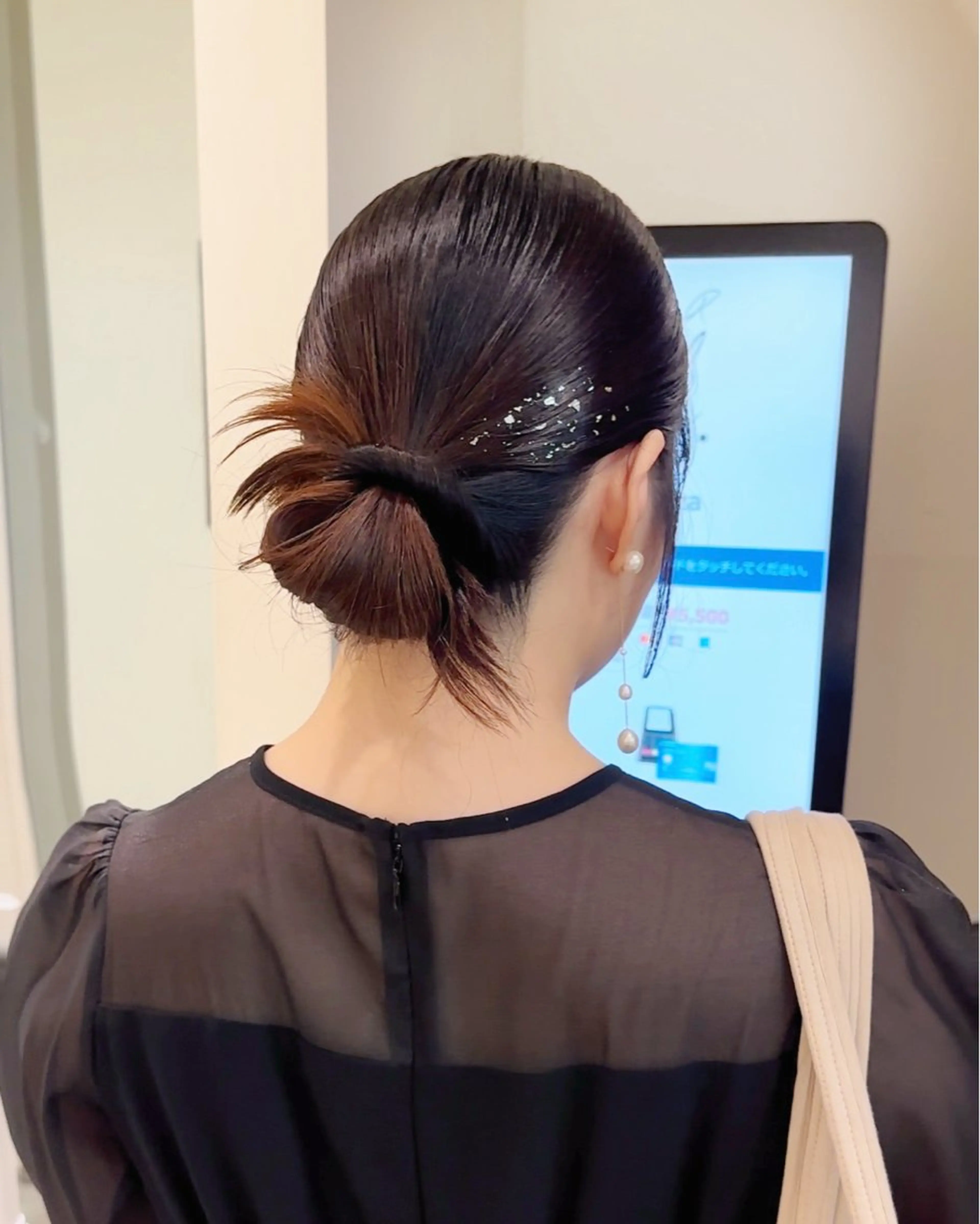 セミロング カラー ヘアアレンジ ヘアセット 顔周りcut/ 艶ワンカラー♥ちさきのヘアスタイル