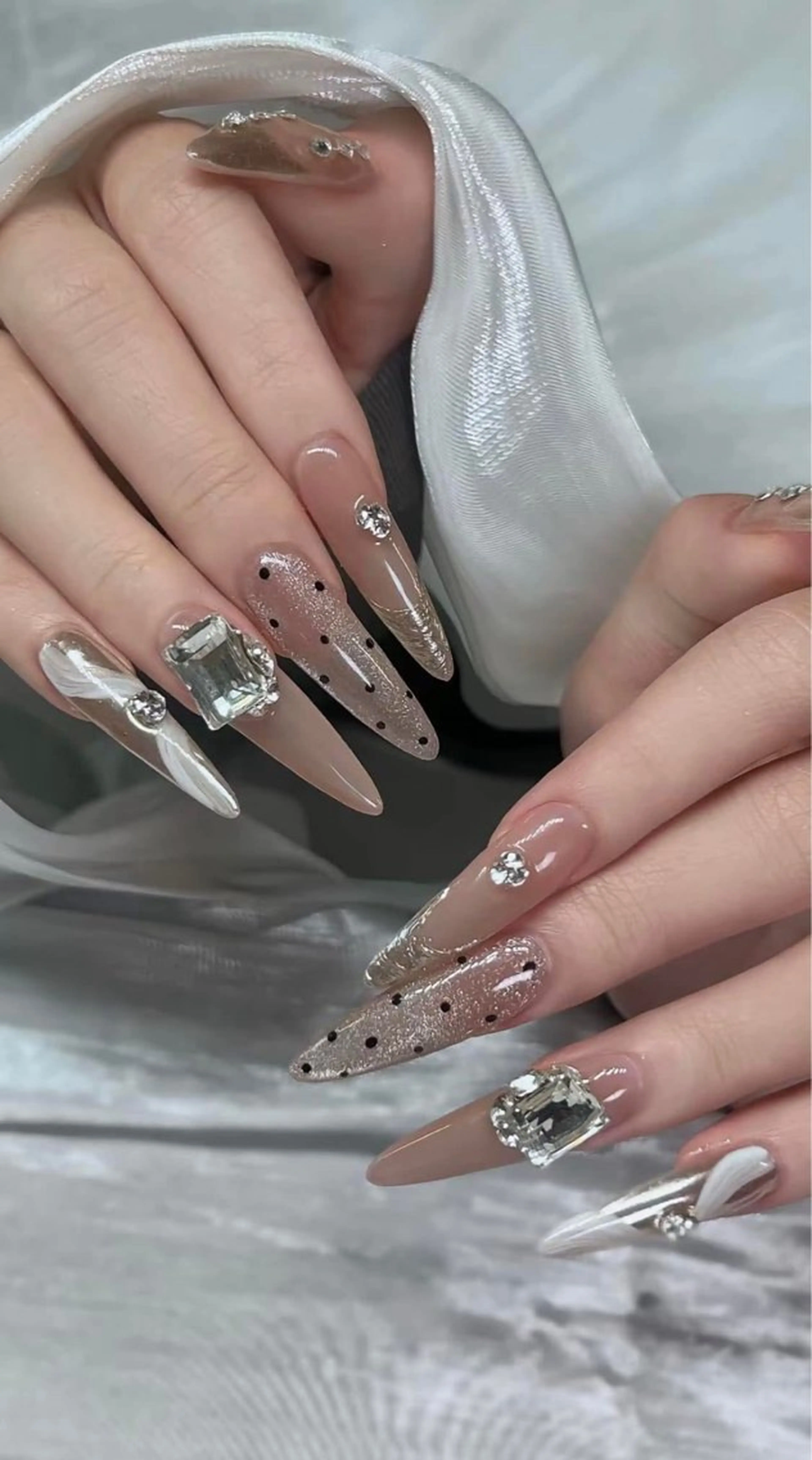 ネイル ハンドネイル T•Lee Nailsalon所属・Lily. Leeのネイルデザイン