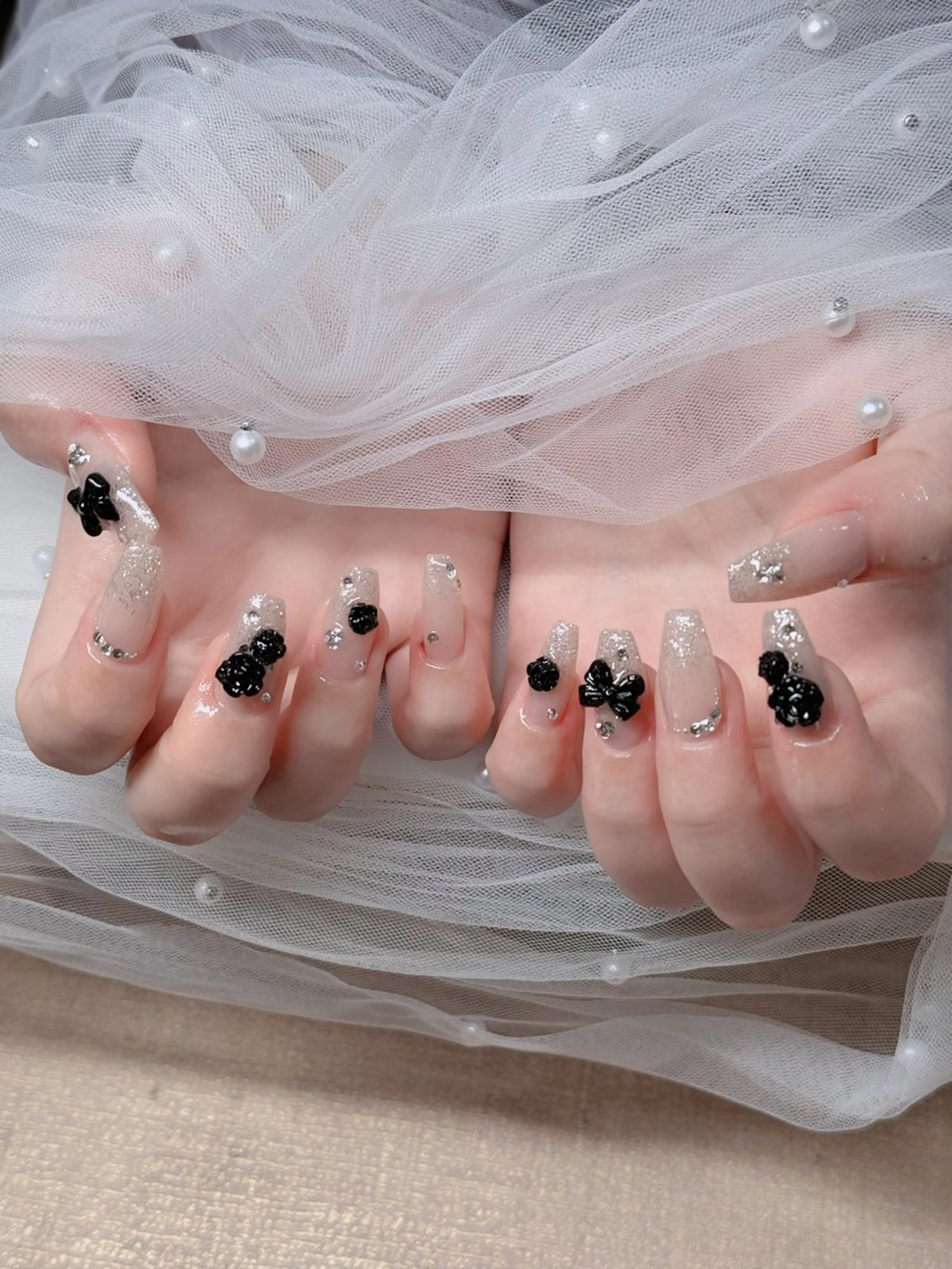 ネイル オーロラネイル フレンチネイル ジェルネイル ハロウィン キラキラネイル ハンドネイル H.baby Nail Salon所属・H.baby Nail Salonのネイルデザイン
