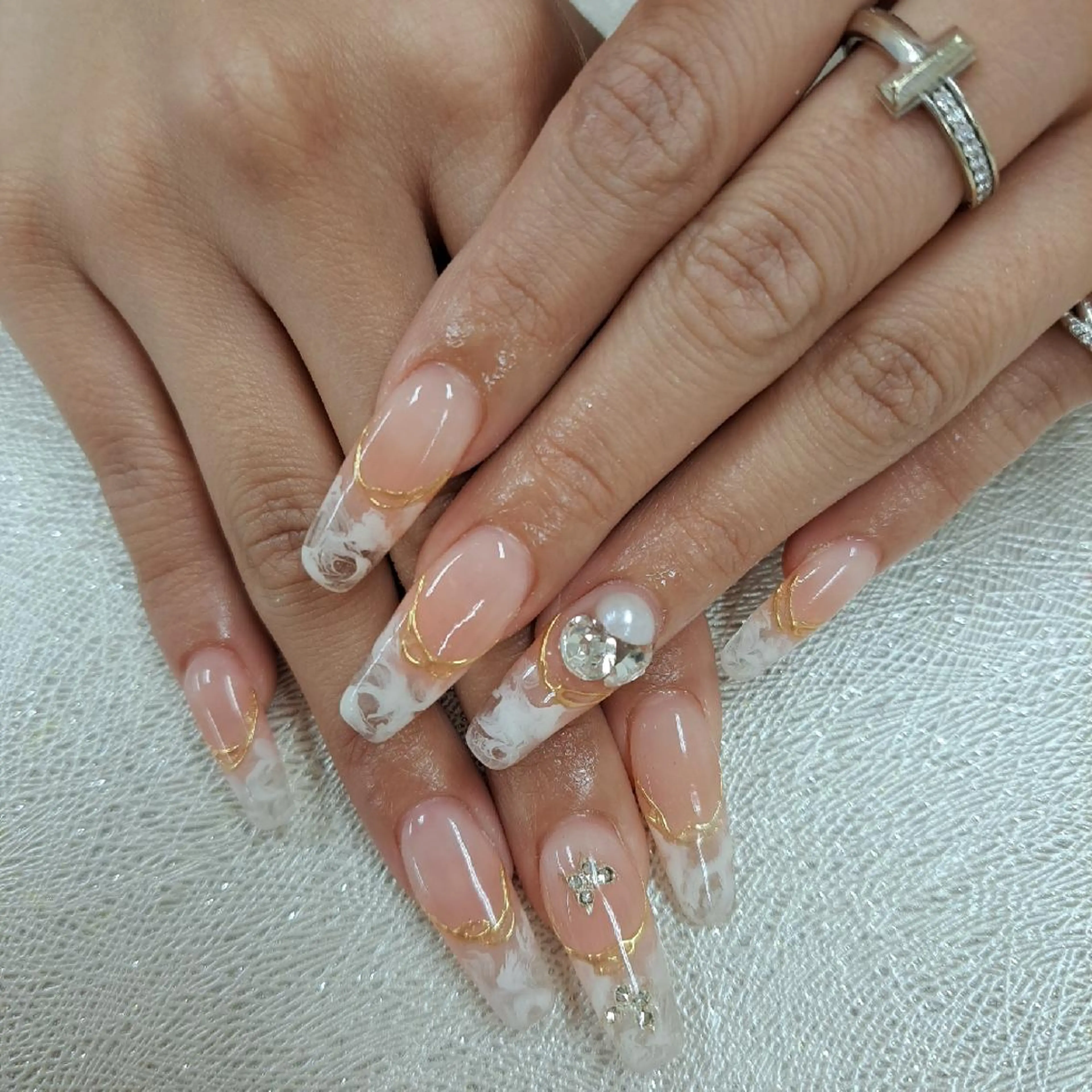 ネイル アートネイル ジェルネイル 持ち込み ニュアンスネイル パラジェル 河野ちえ (雑誌掲載サロン)のネイルデザイン