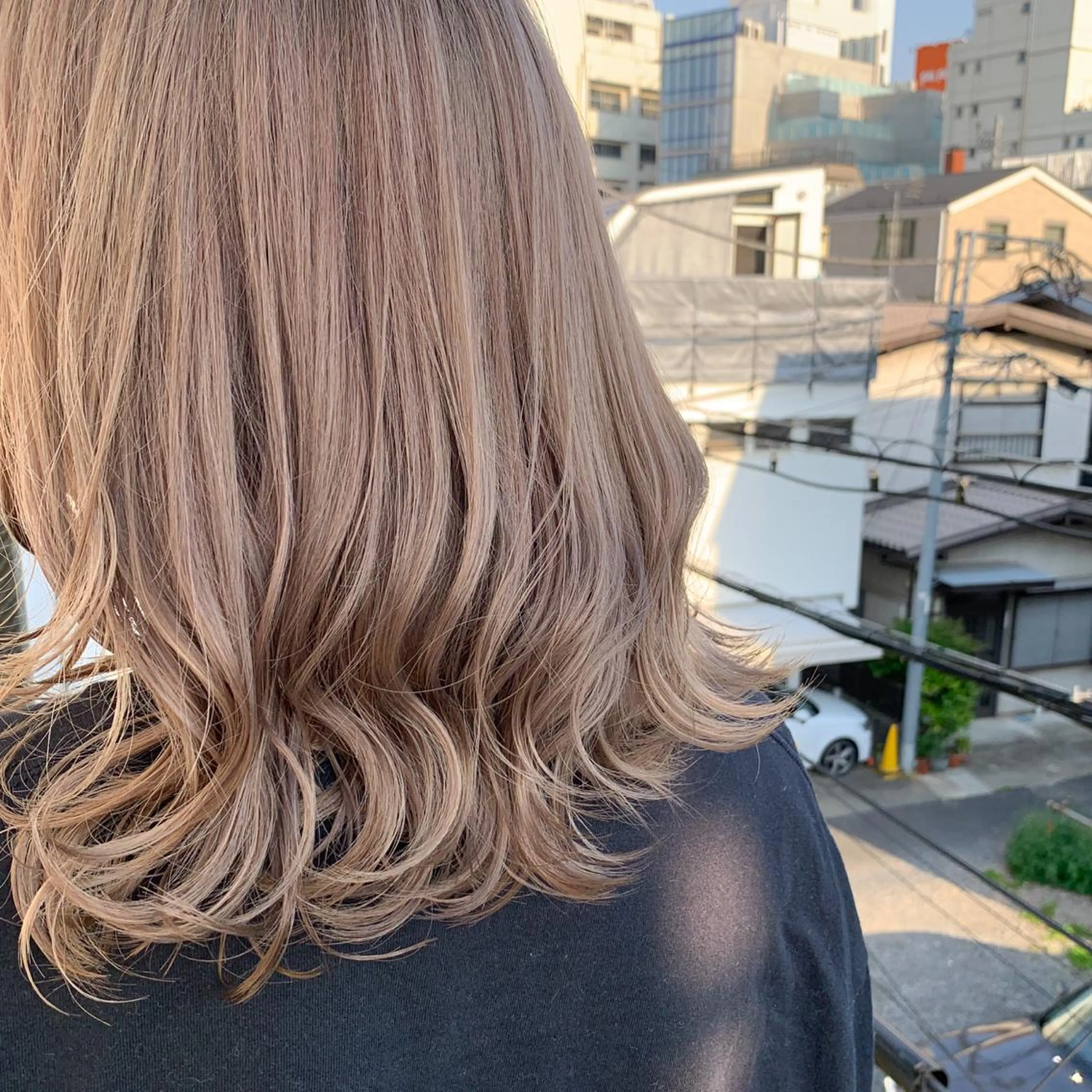 ミディアム カラー アディクシーカラー アクアカラー アッシュ バレイヤージュ ベージュカラー Lome'所属・✨ブリーチマスター✨ オクヤマヨウスケのヘアスタイル