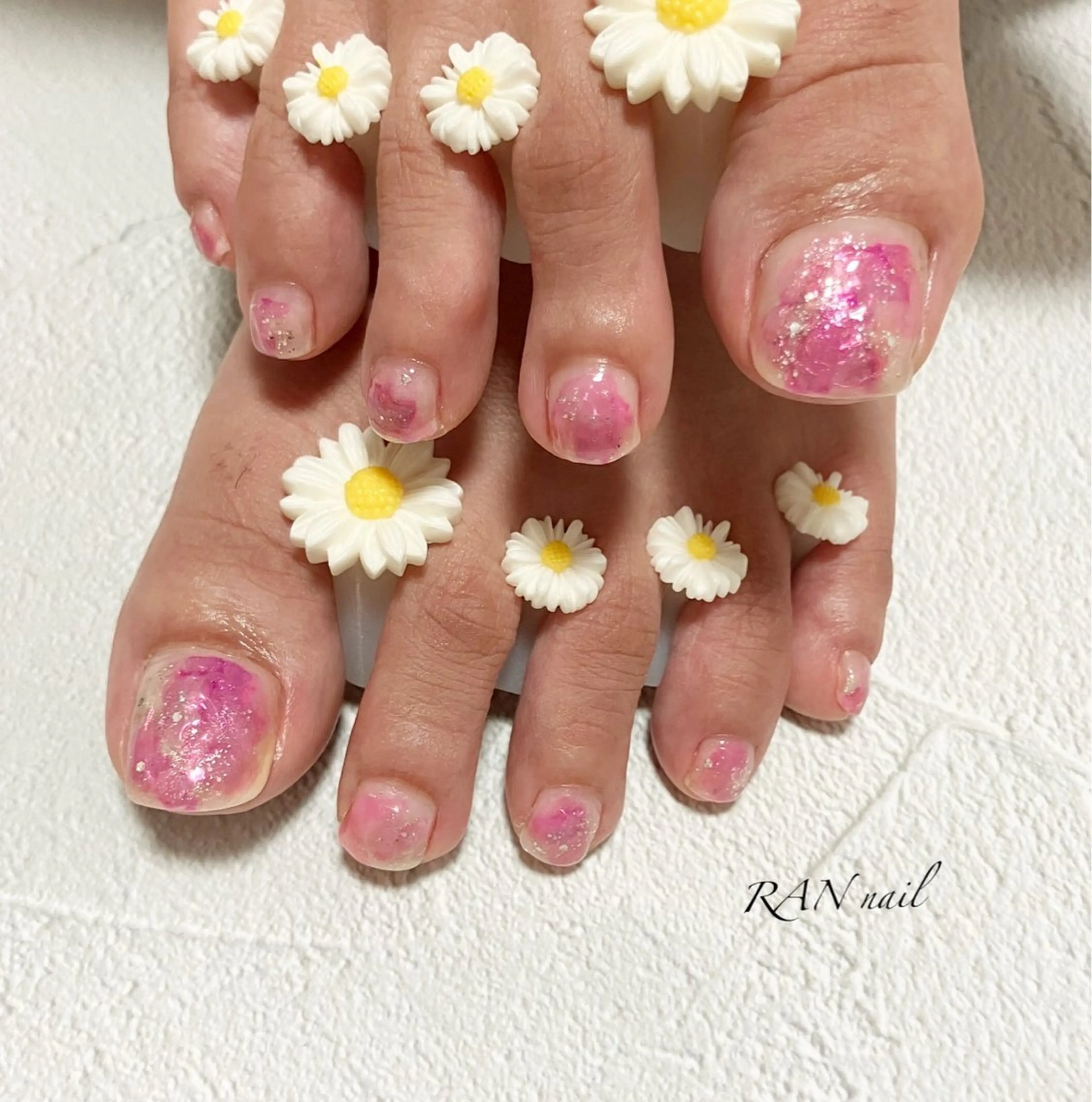 ネイル フットネイル キラキラネイル ラメ(グリッター) ハンドネイル フットネイル RAN nail 〜ランネイル〜所属・RAN nailのネイルデザイン