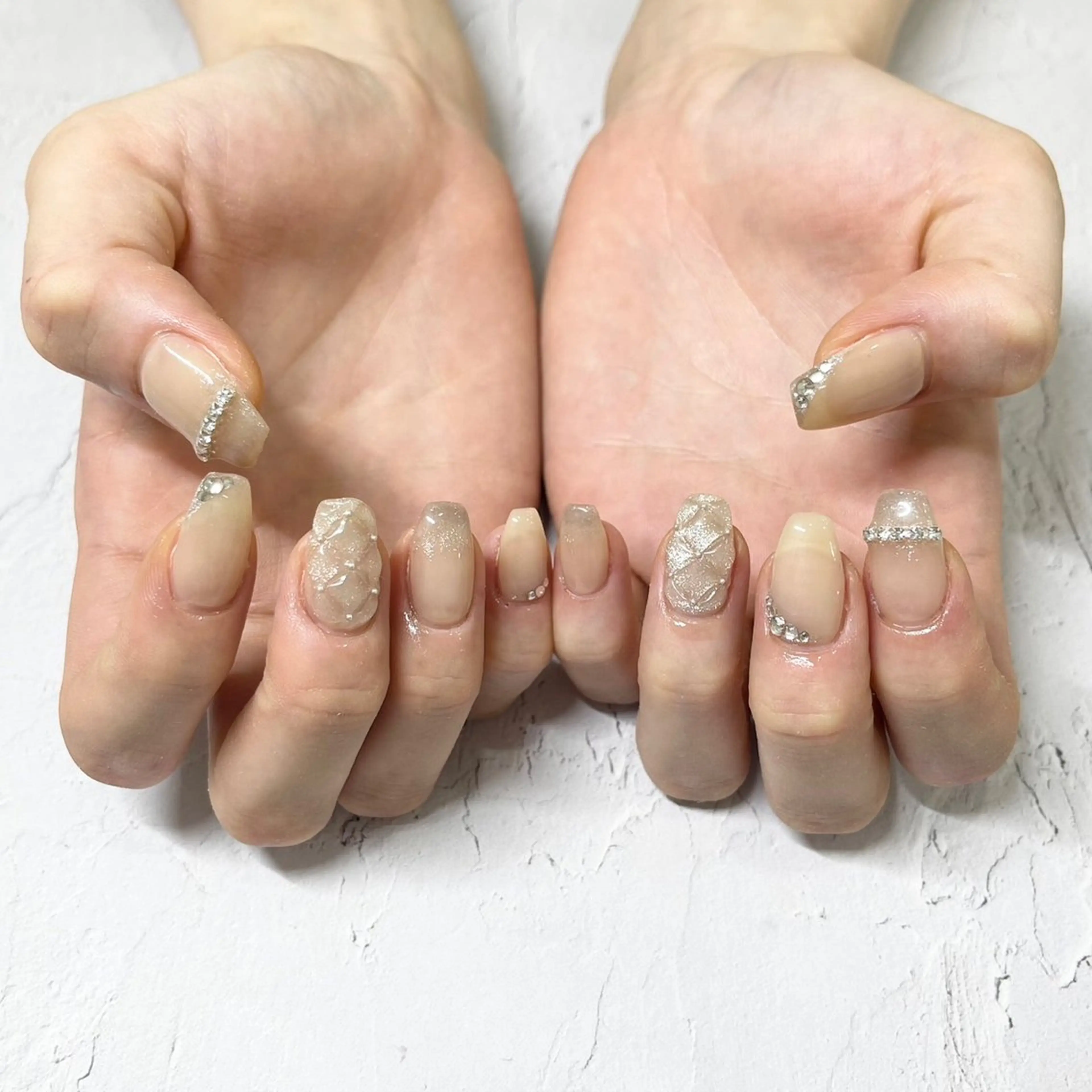 ネイル PEEKABOO京橋 EYE&NAILのネイルデザイン