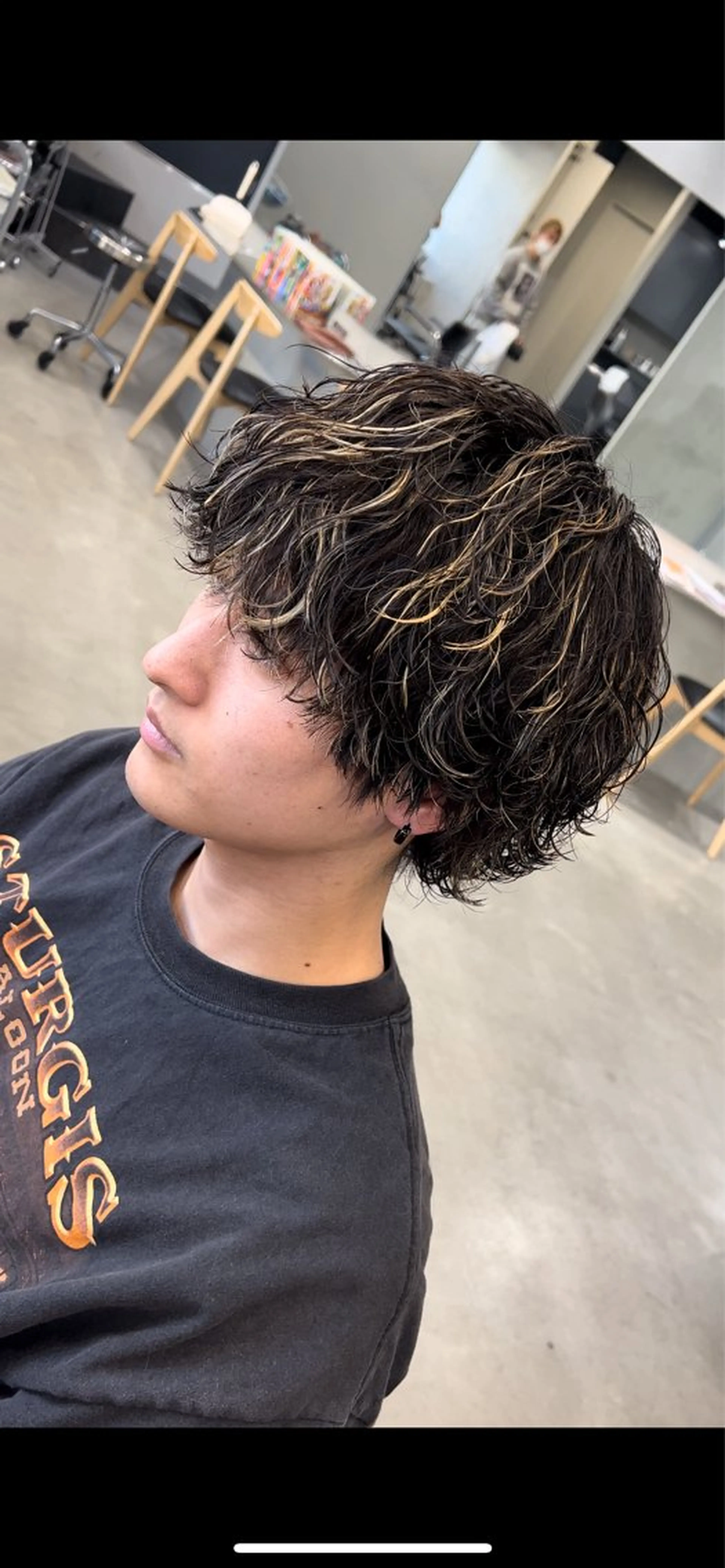 カラー パーマ メンズ メンズパーマ ツイストスパイラルパーマ 波巻きパーマ ニュアンスパーマ スパイラルパーマ fifth リュウセイのヘアスタイル