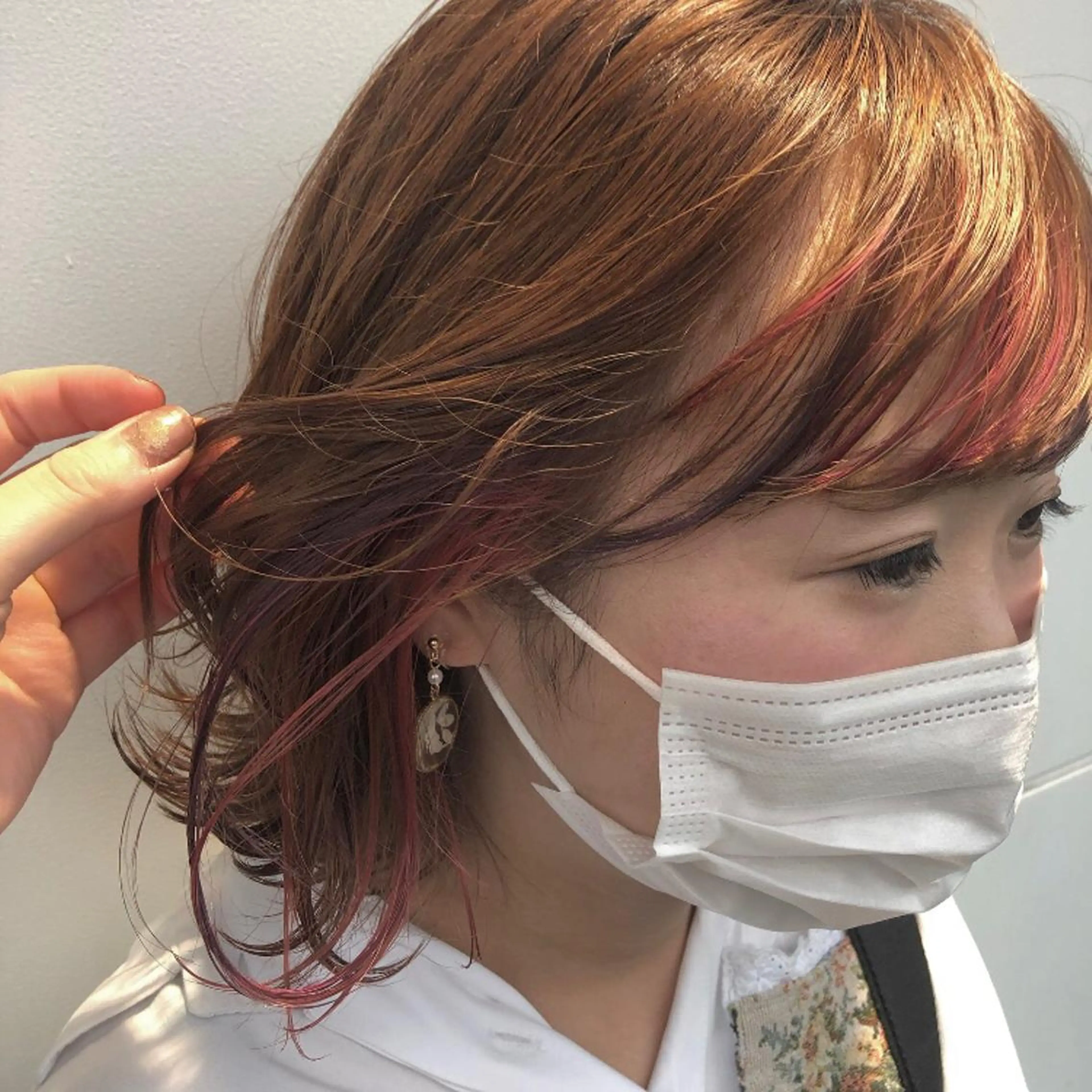ショート カラー ハイライトカラー ピンクカラー パープルカラー ハイライト ヘアカラー トリートメント カトウ ユウカのヘアスタイル
