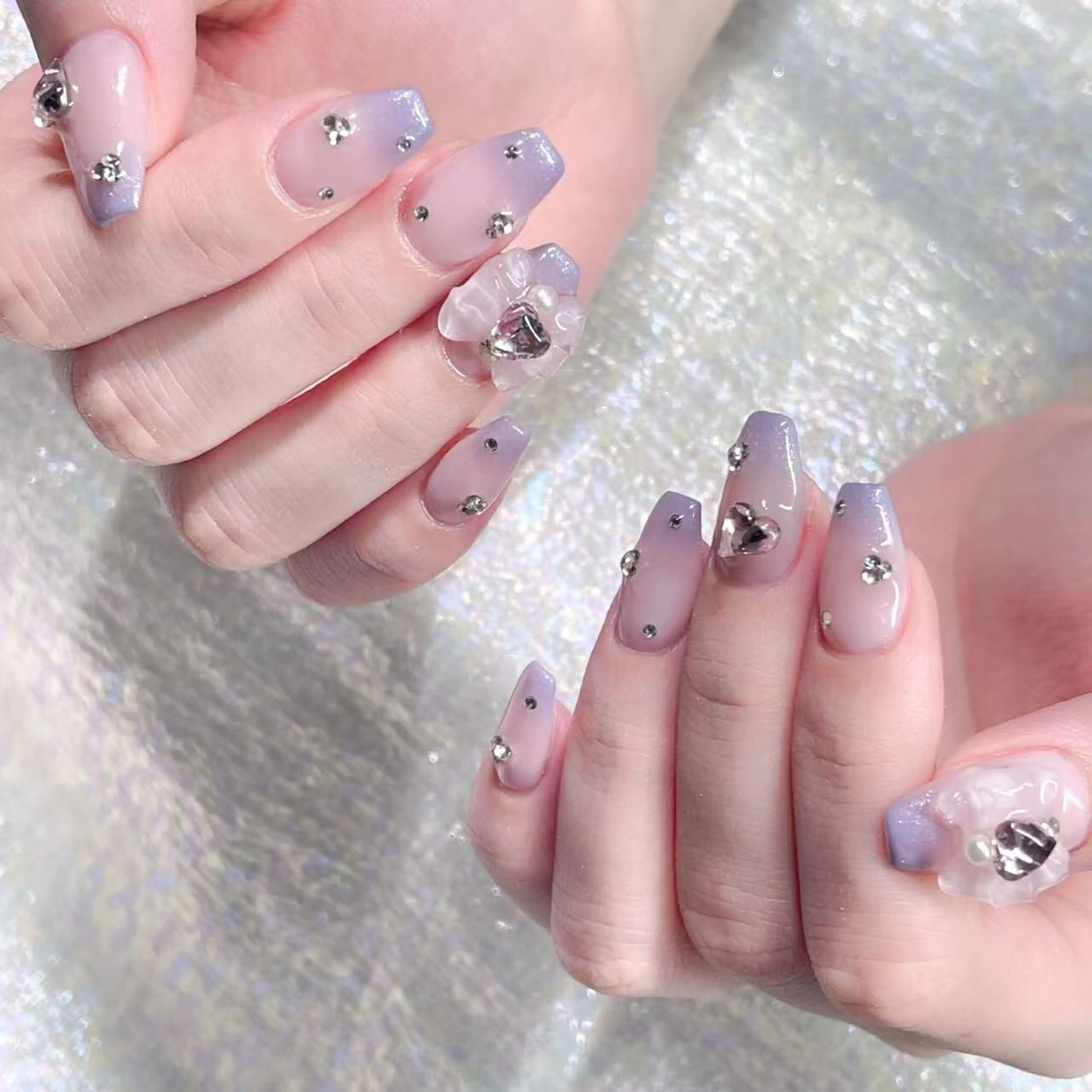 ネイル ハンドネイル Queens テイのネイルデザイン