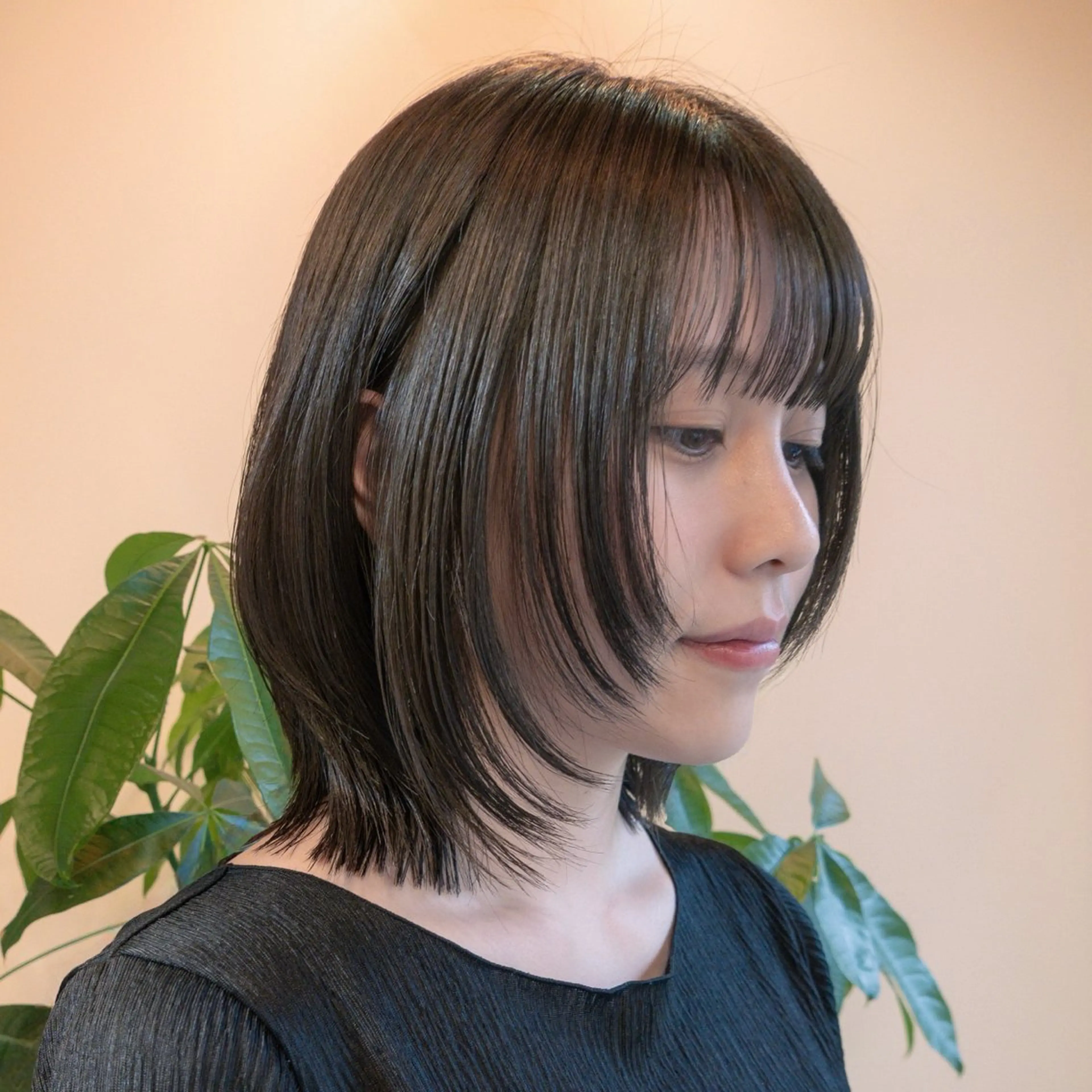 ミディアム カット 韓国レイヤー　船橋 徒歩5分/小川友美のヘアスタイル