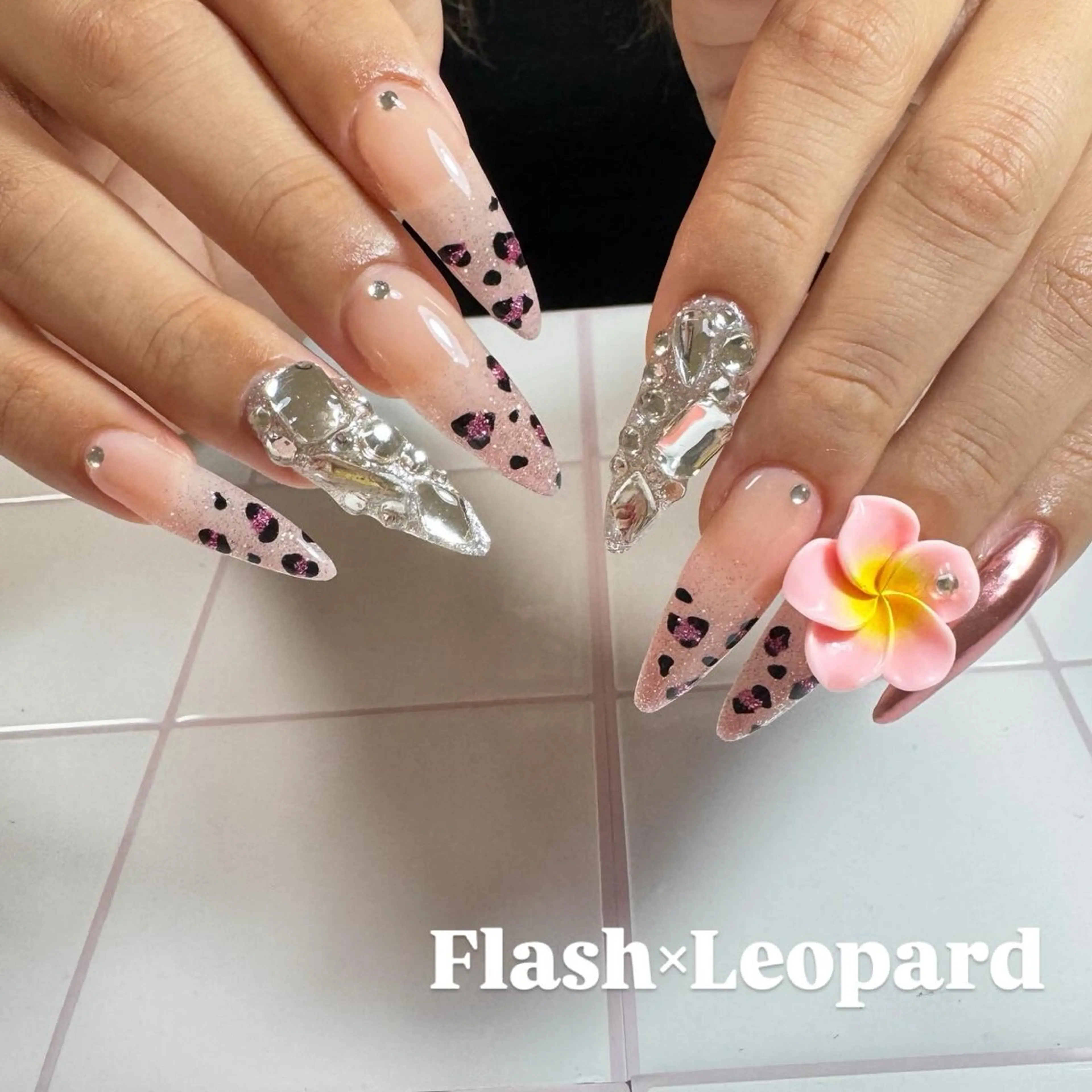 ネイル 87NAIL STUDIO所属・87 NAILSTUDIOのネイルデザイン