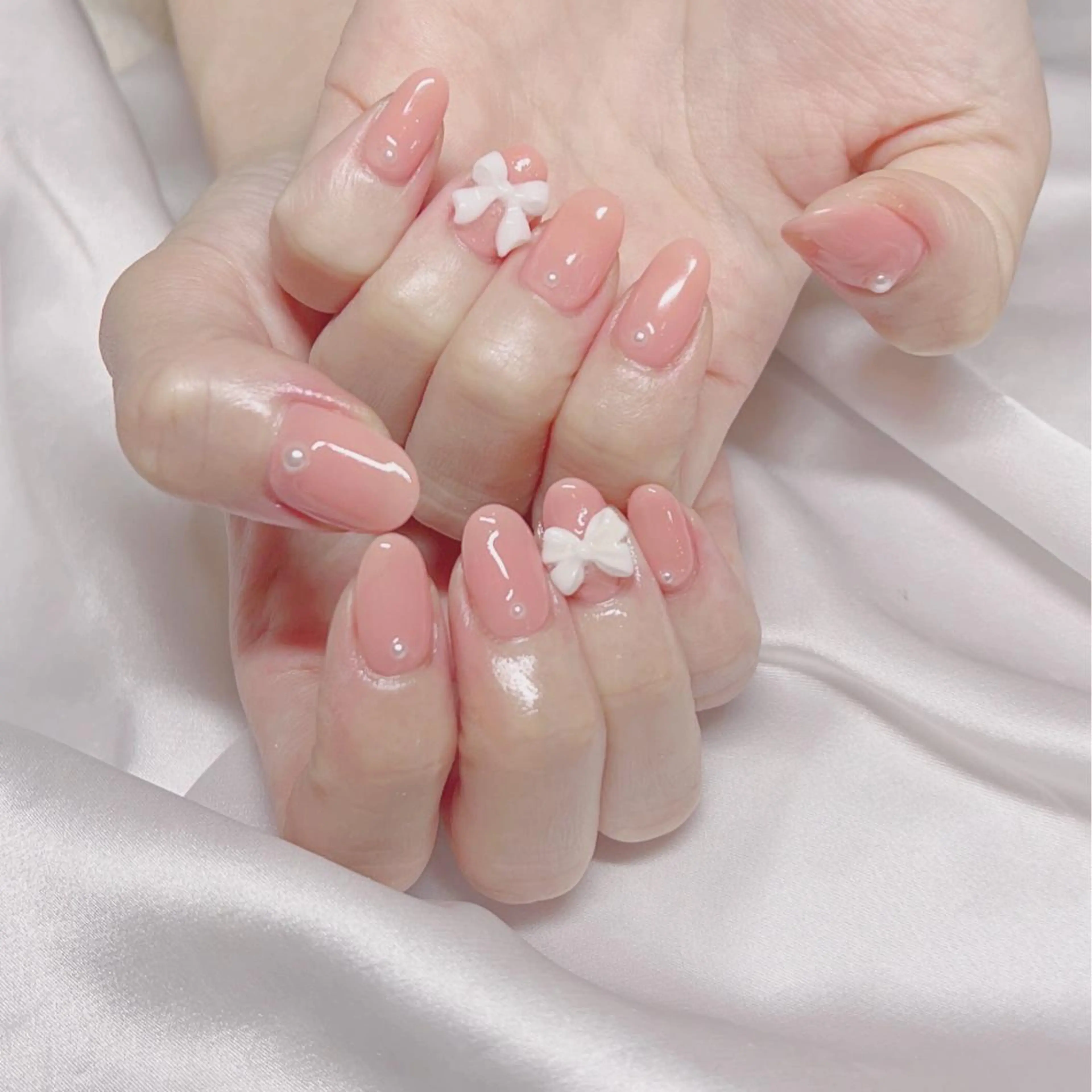 ネイル オーロラネイル フレンチネイル ジェルネイル 韓国ネイル マグネットネイル ハンドネイル ハンドケア EN nailsalon所属・【ENサロン】 Rei🎀Nailのネイルデザイン