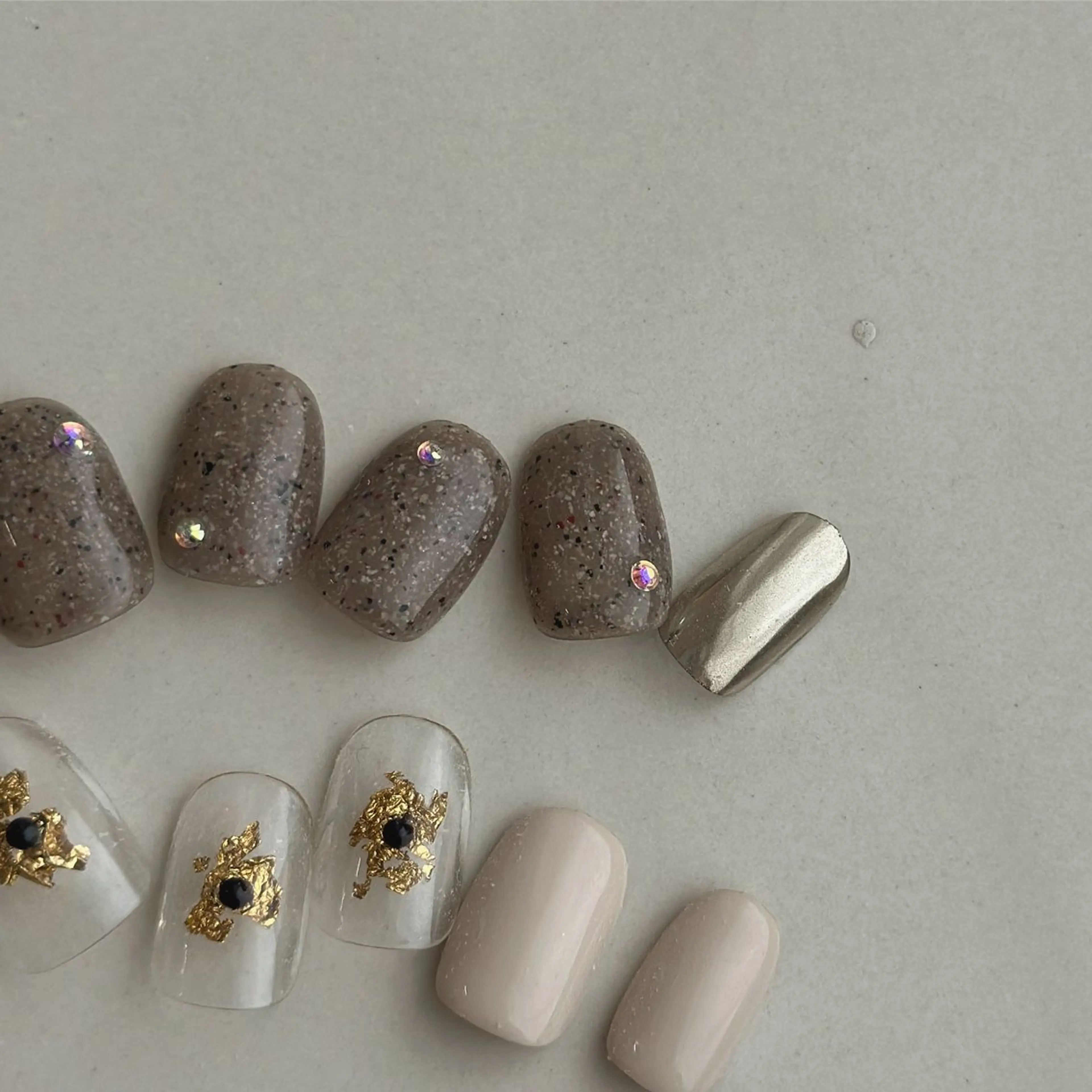ネイル シンプルネイル ハンドネイル Flow nail所属・山本 七海のネイルデザイン