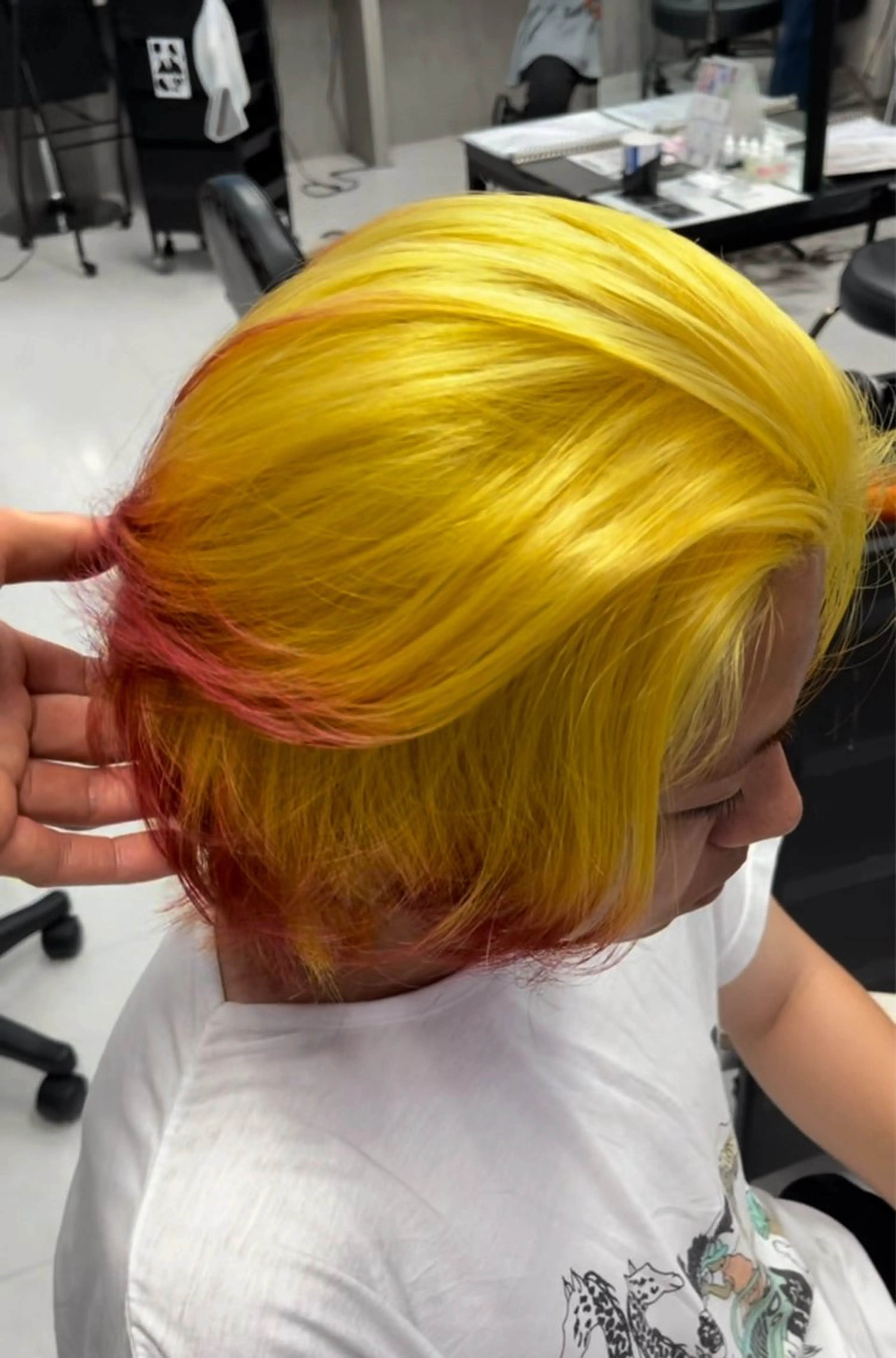 ミディアム カラー パーマ ヘアアレンジ メンズ キッズ レイヤーの魔術師 𓍼takumi𓍼のヘアスタイル