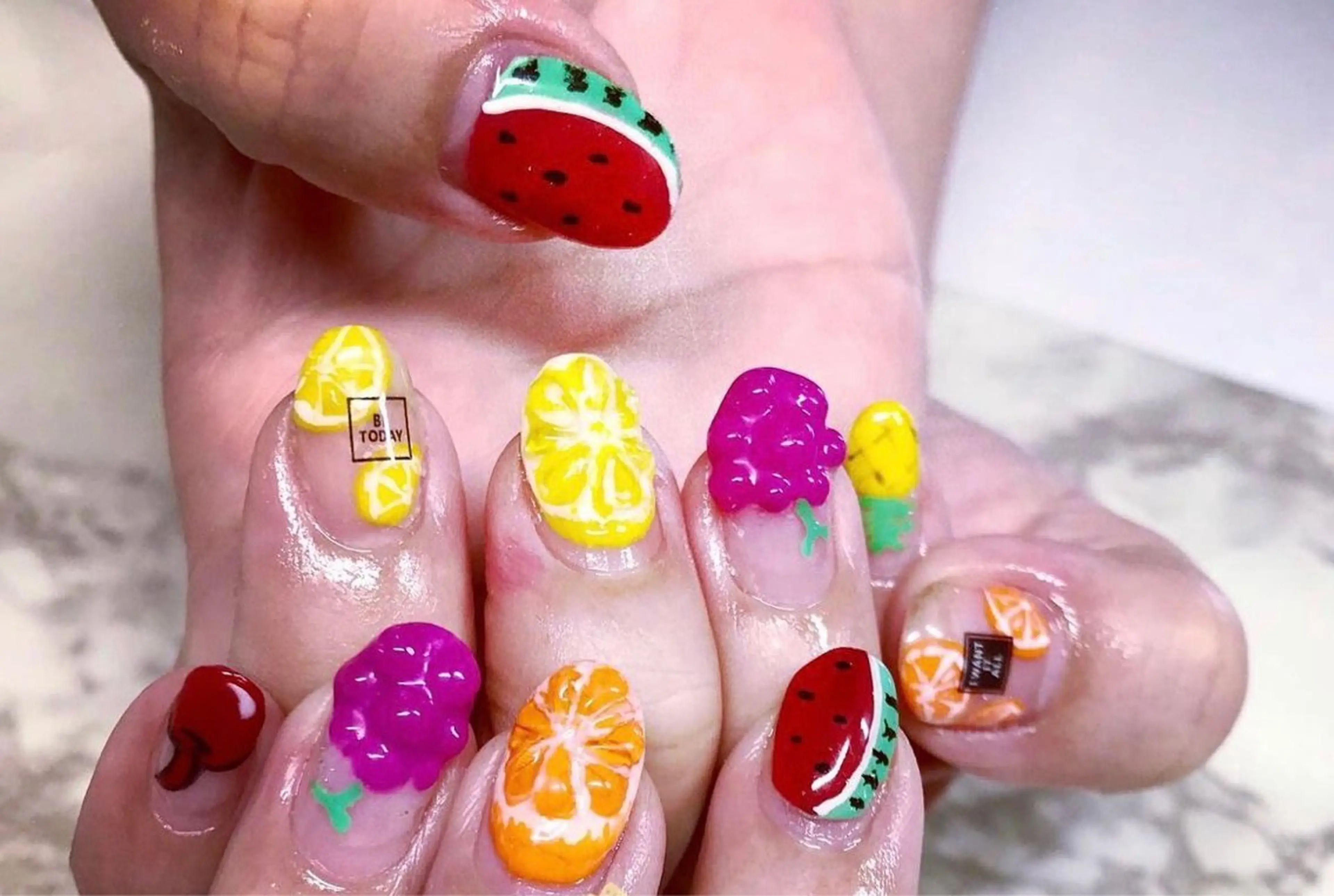 ネイル eyenailist NANAのネイルデザイン