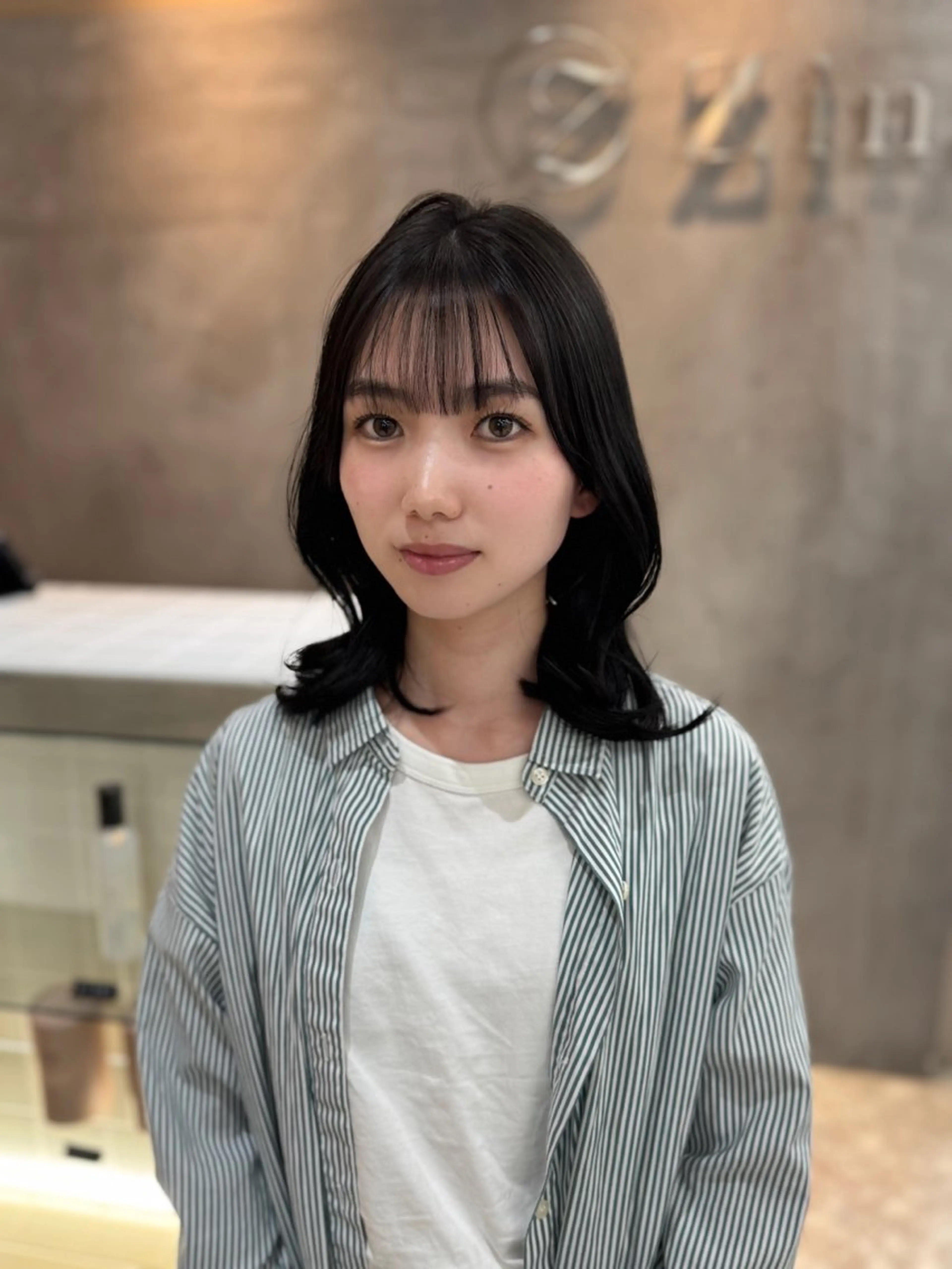ミディアム カラー ミディアムレイヤー グレージュ レイヤーカット カット ヘアカラー トリートメント Zina梅田茶屋町所属・Mayu💖 Zina梅田茶屋町のヘアスタイル
