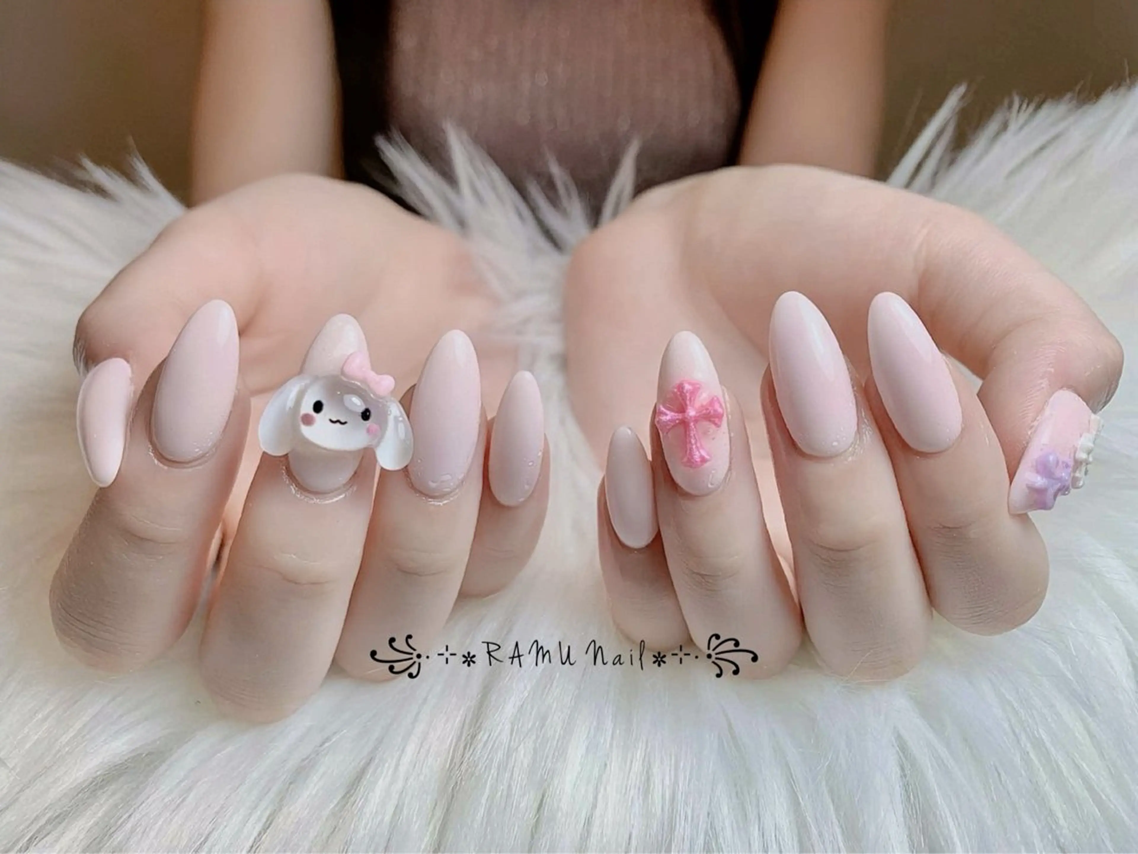 ネイル チークネイル フレンチネイル グラデーション キラキラネイル 韓国ネイル ハンドネイル RAMU Nail 池 袋 店所属・RAMU_Nail 池袋店のネイルデザイン