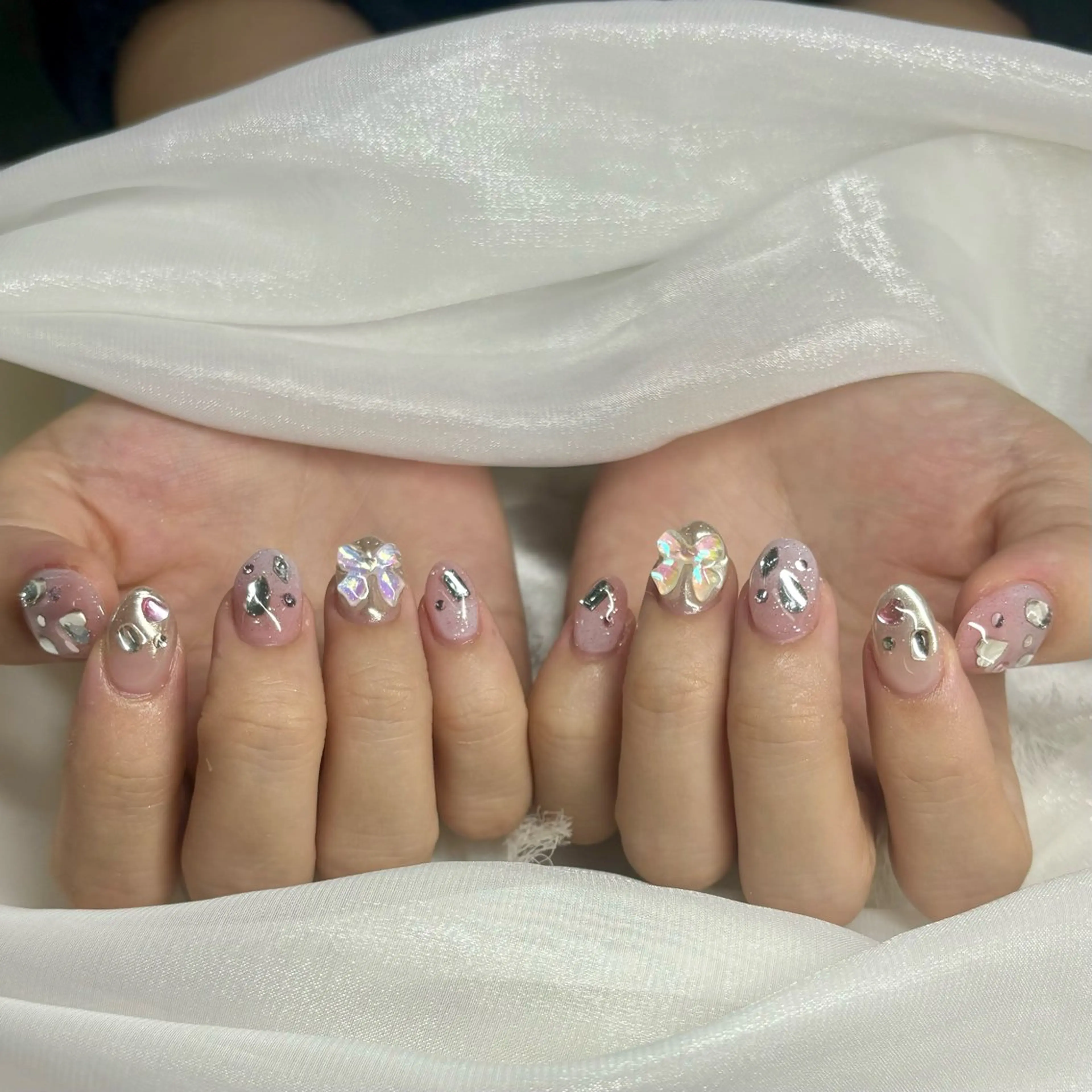 ネイル ハンドネイル CeCe Garden所属・CeCeGarden ✨️キラキラワンホンのネイルデザイン
