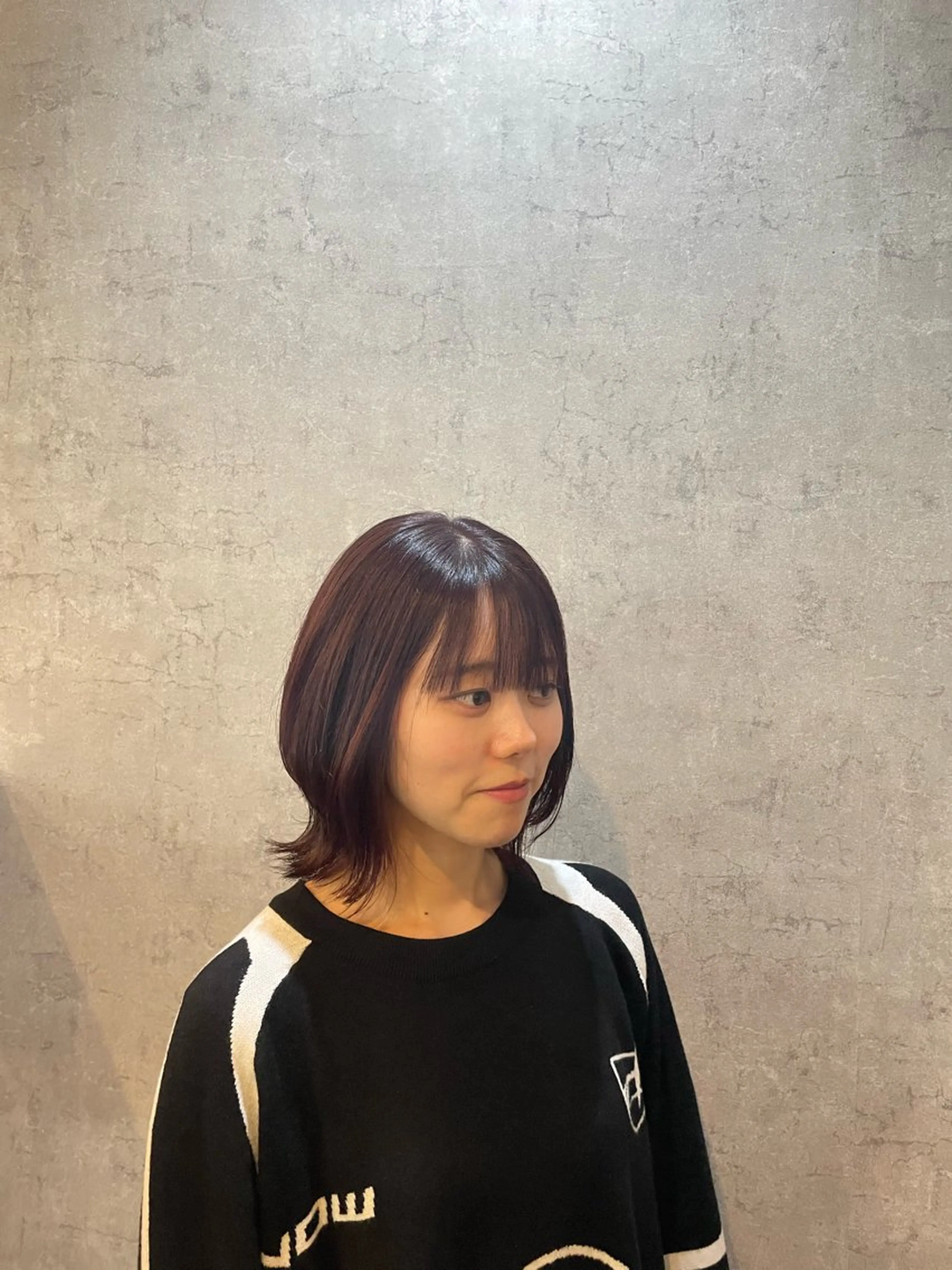 ミディアム レイヤーカット 手塚 由佳のヘアスタイル