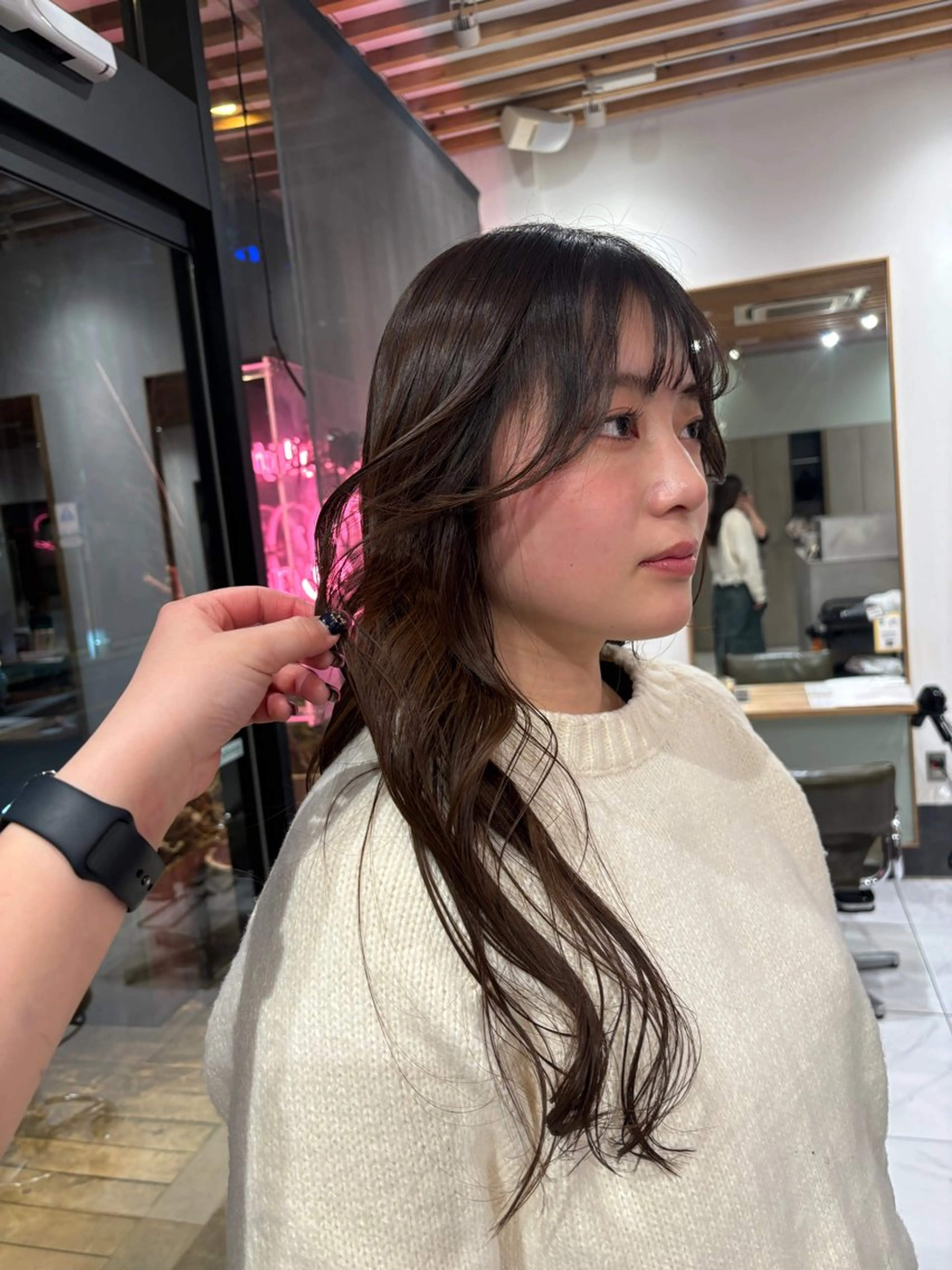 ロング 顔周りカット カット ️🩵RINKA/ ハイトーンカラー🩵のヘアスタイル