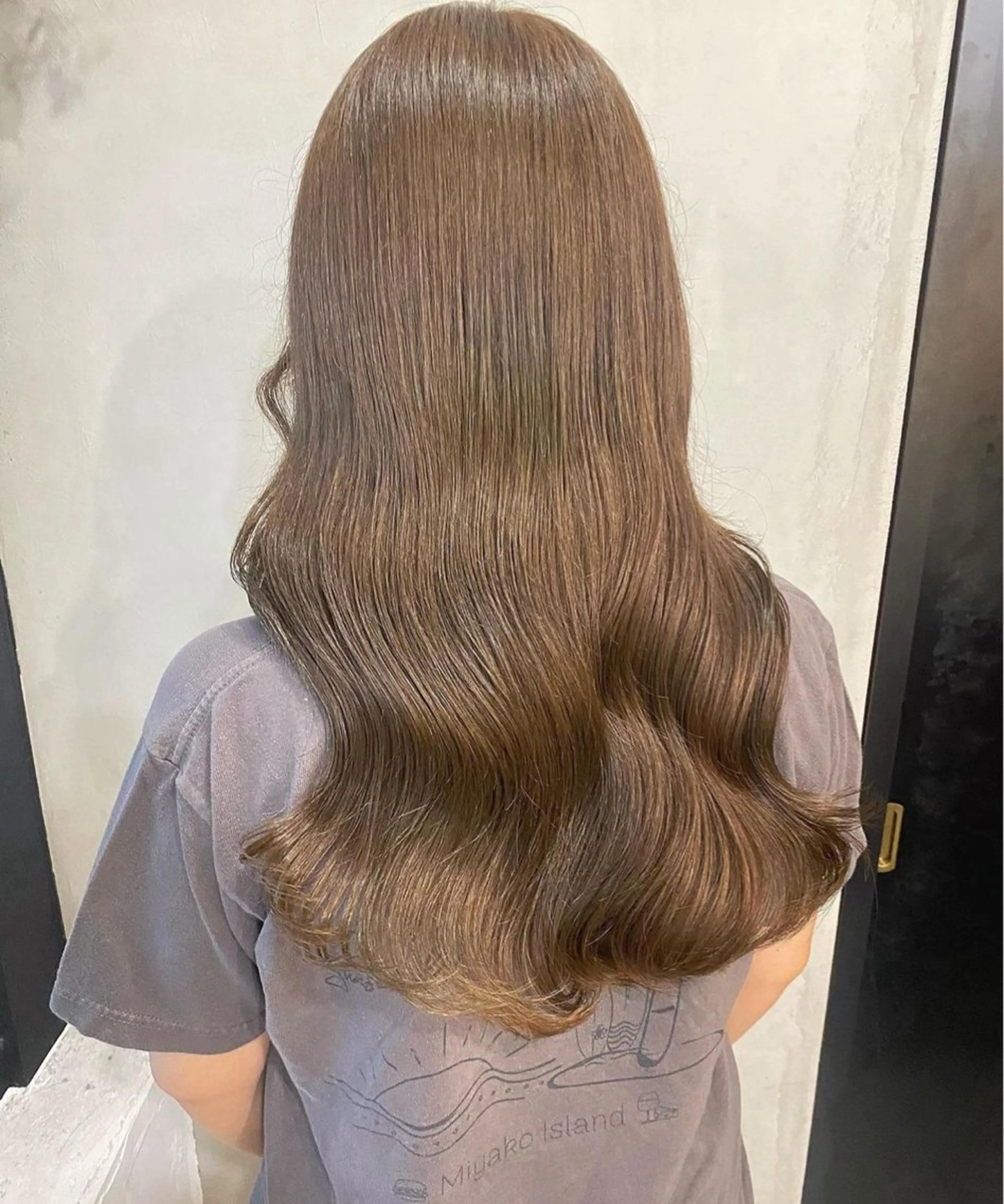 ロング ヘアカラー ツヤ髪縮毛矯正 🩶manamiのヘアスタイル