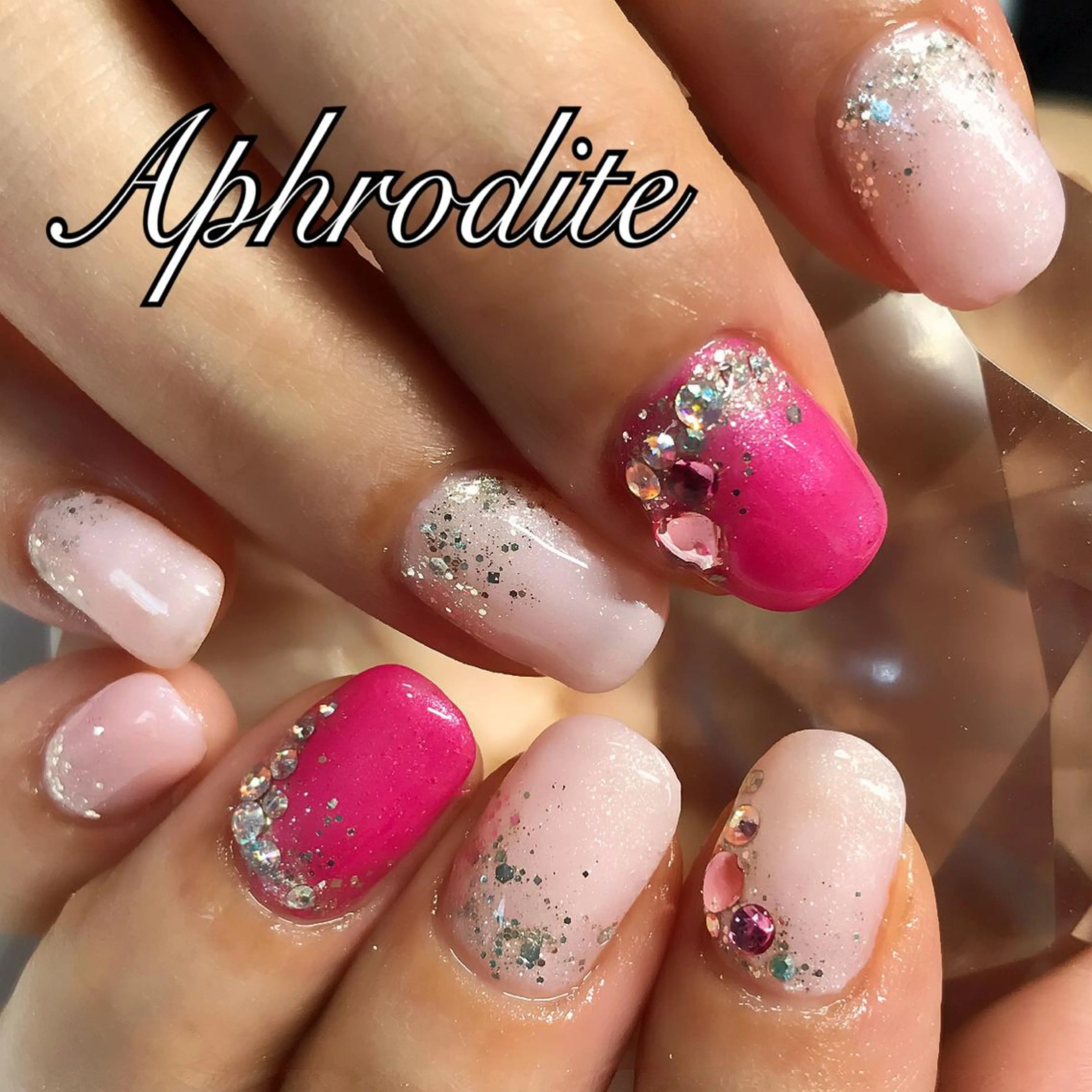 ネイル APHRODITE Nagisaのネイルデザイン